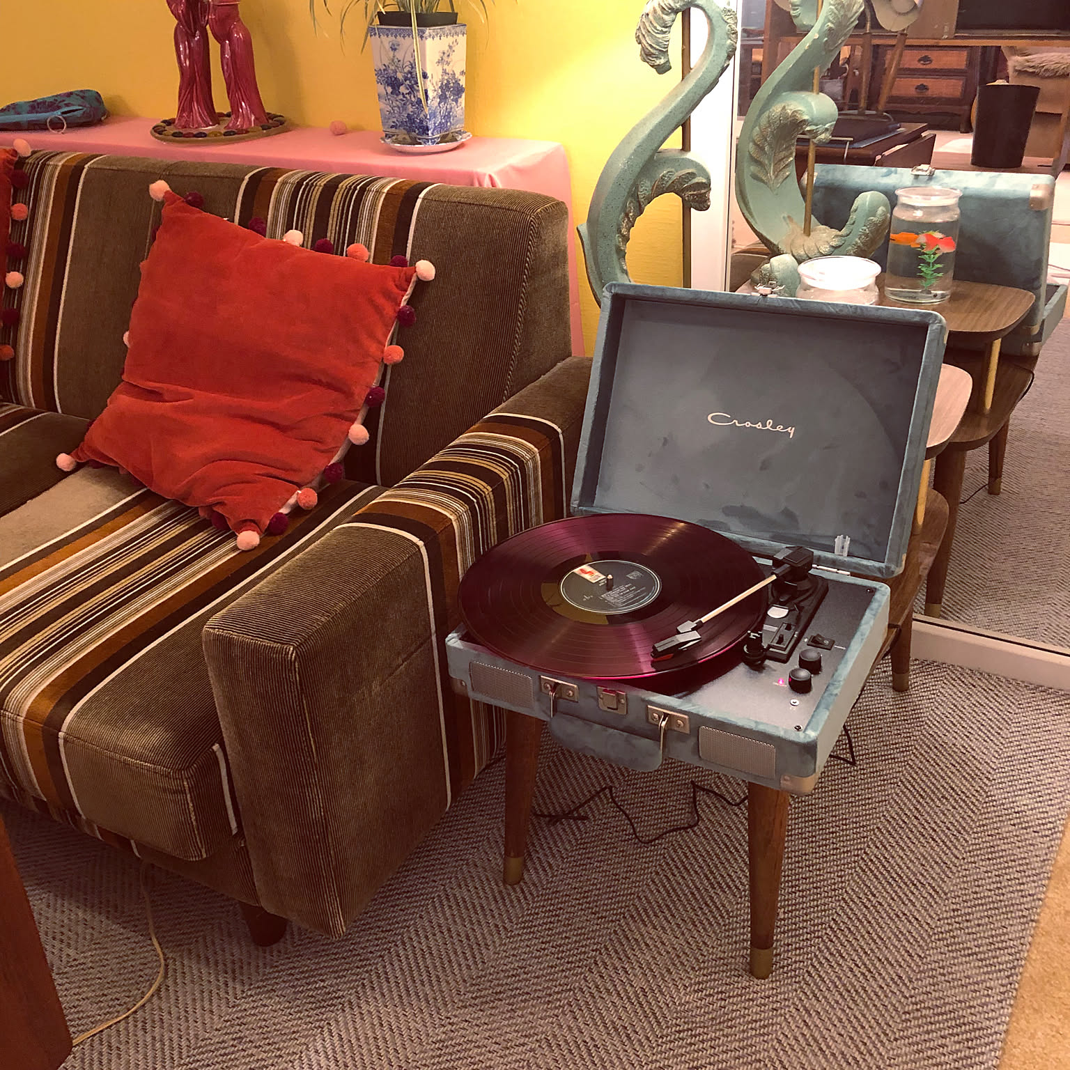 サイドテーブル レコードプレーヤーのおすすめ商品とおしゃれな実例