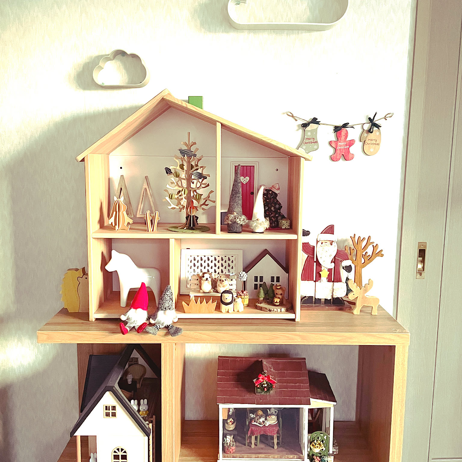 有名作家　ミニチュアドール　木製人形 ドール インテリア 置物 ハンドメイド ☆木製ドールハウス（ミニチュア家具付き）☆新作です！ | iichi 日々