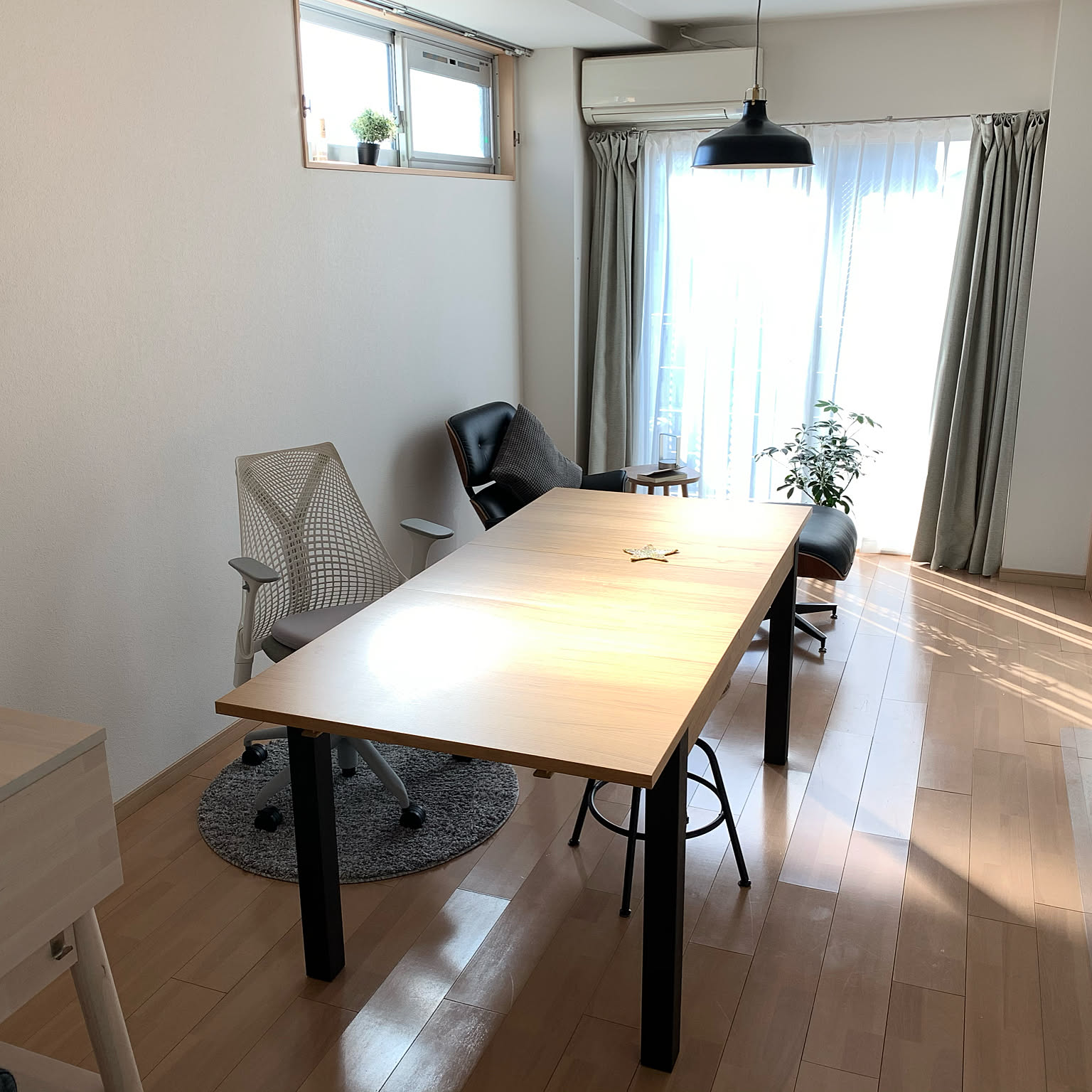 IKEA BJURSTA 伸長式テーブルのおすすめ商品とおしゃれな実例 IKEA BJURSTA 伸長式テーブルのおすすめ商品とおしゃれな実例