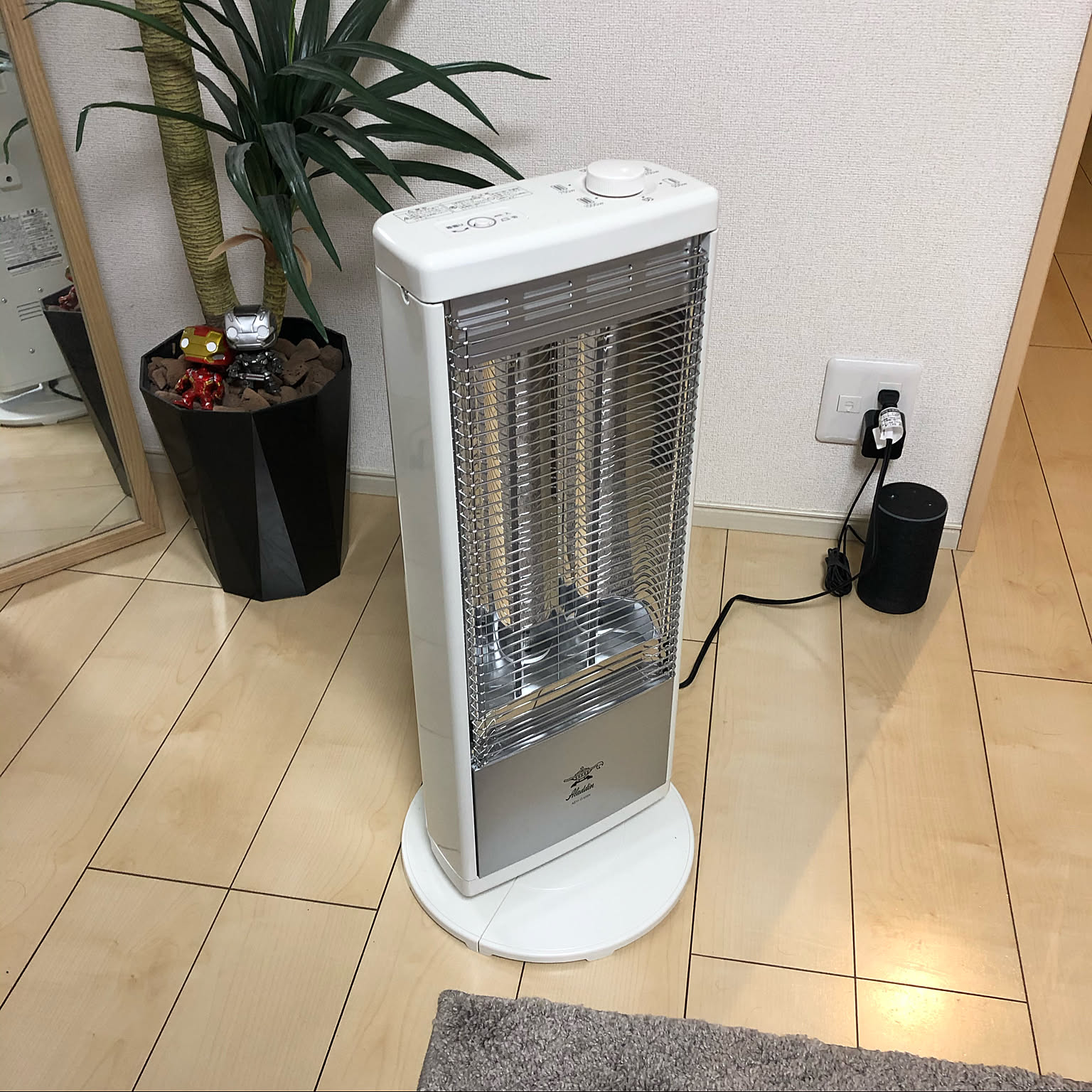 アラジン グラファイトヒーター AEH-G105N ホワイト アラジン 冷暖房