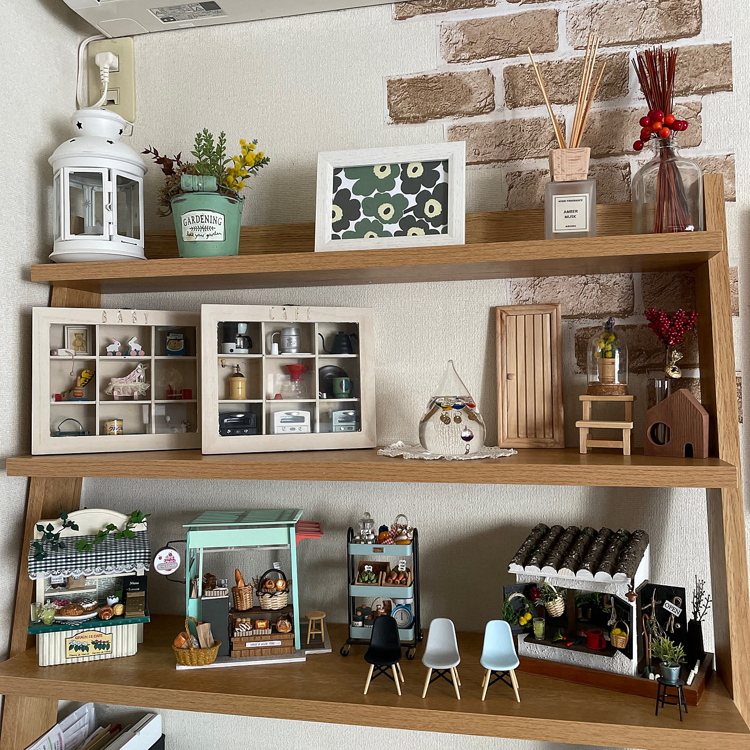 K様専用ミニチュアクローゼット ソファー ポスタードールハウス | PEWETE 1⁄12ドールハウスソファ、ミニチュア家具リビング