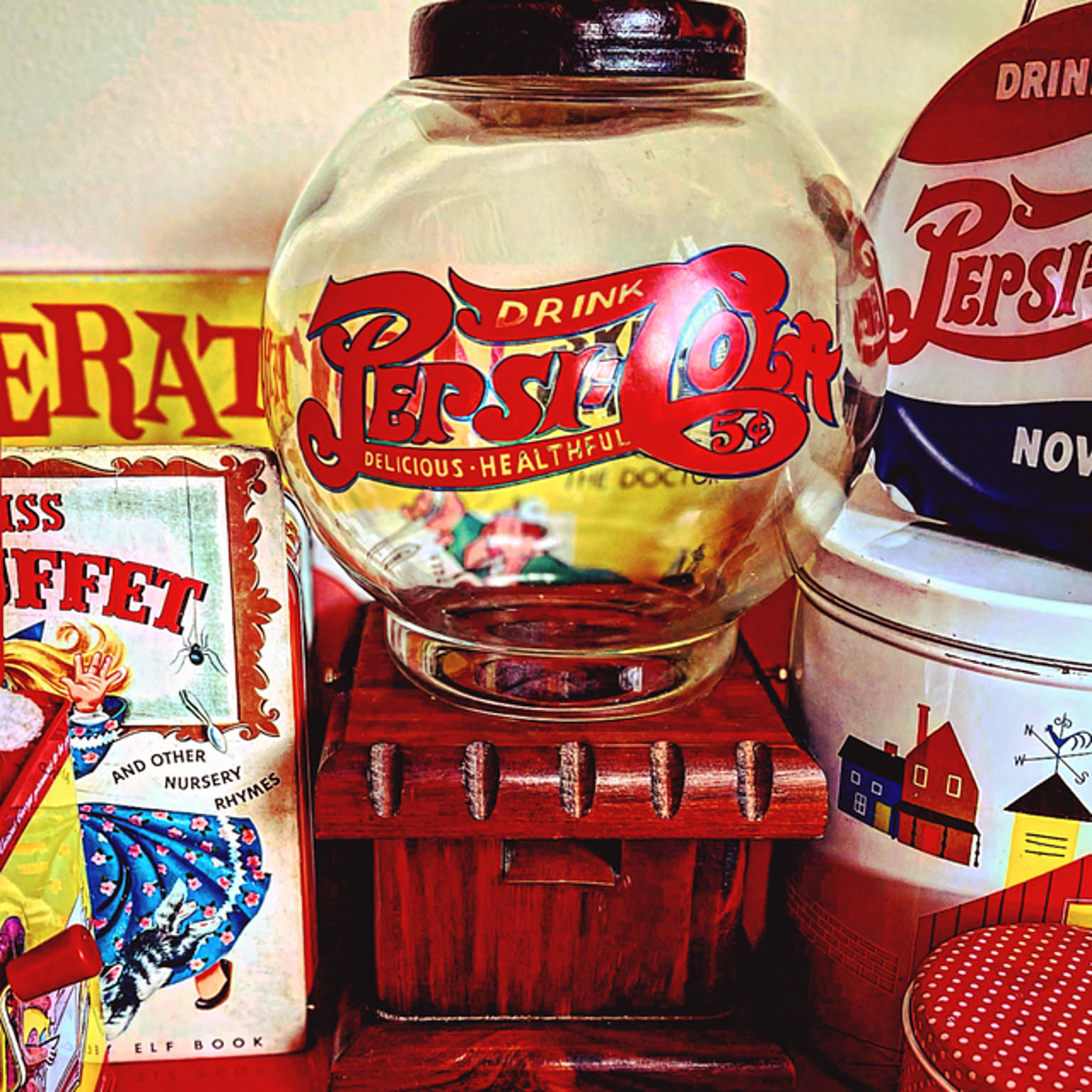 ペプシコーラ ペプシレトロ1951～1962ボトル陳列棚