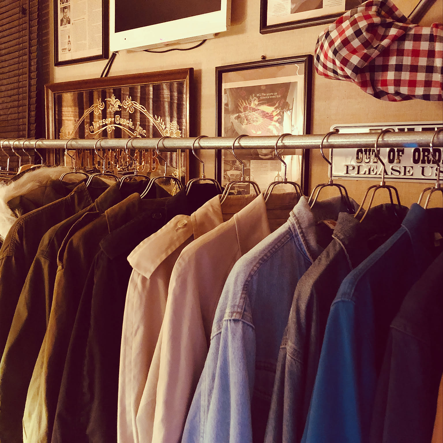 【O-1371】 ハンガーラック 大型 アパレル 古着屋 フリマ 昭和レトロ O-1371】 ハンガーラック 大型 アパレル 古着屋 フリマ 昭和レトロ