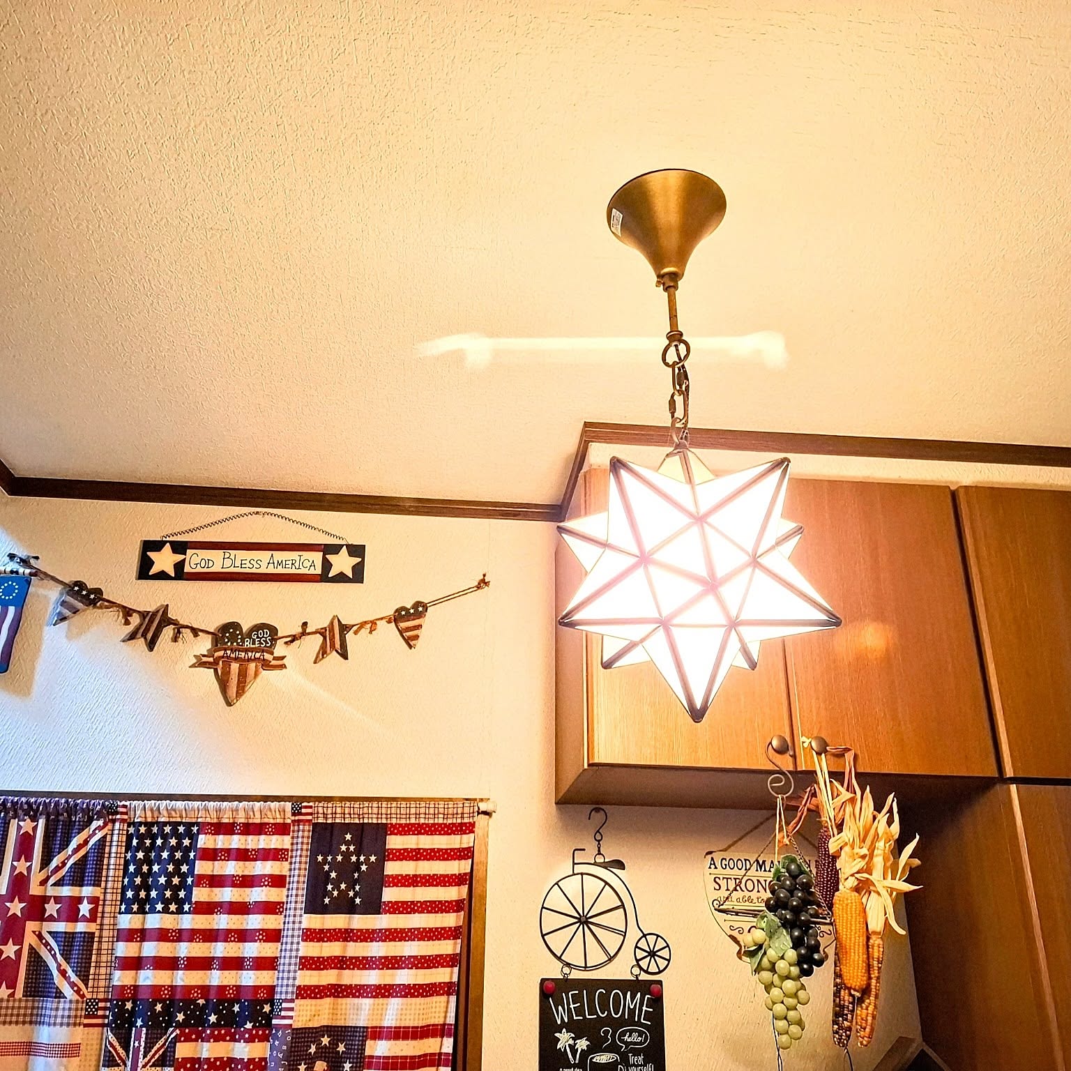 照明 アメリカンカントリーのおすすめ商品とおしゃれな実例