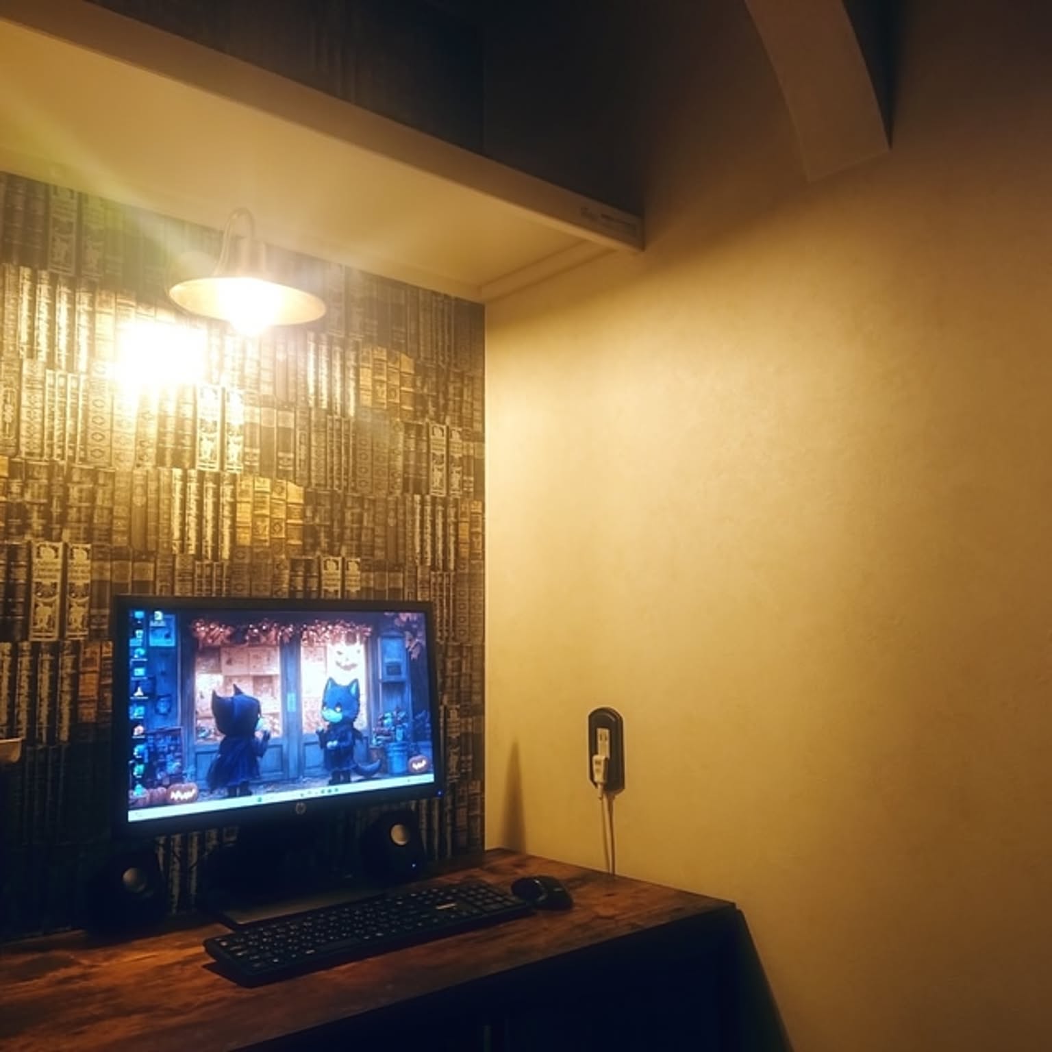 PCデスク周り インダストリアルのおすすめ商品とおしゃれな実例