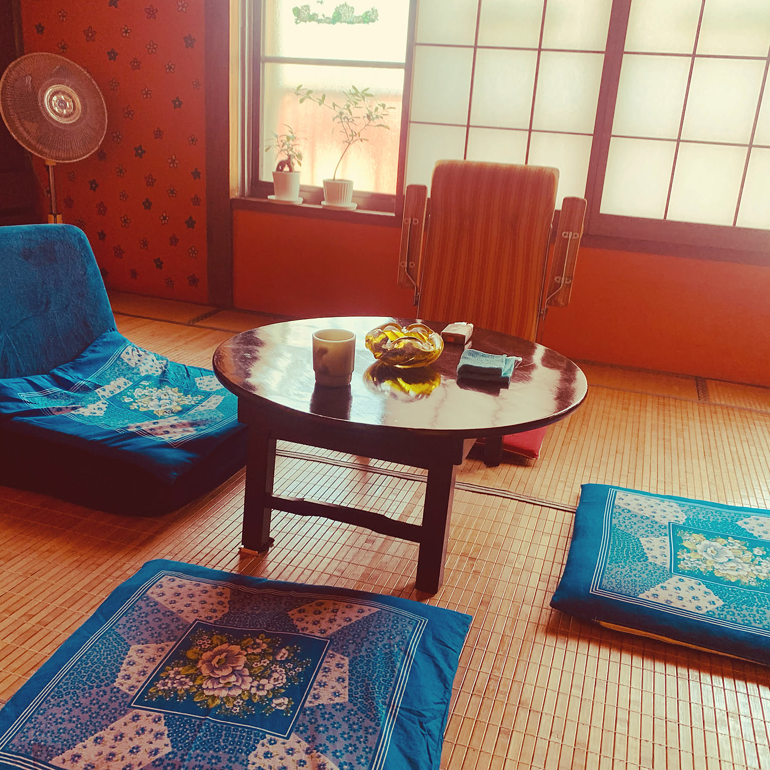 レトロな大型ちゃぶ台風2段式生花台　インテリア和風雑貨 レトロな大型ちゃぶ台風2段式生花台インテリア和風雑貨