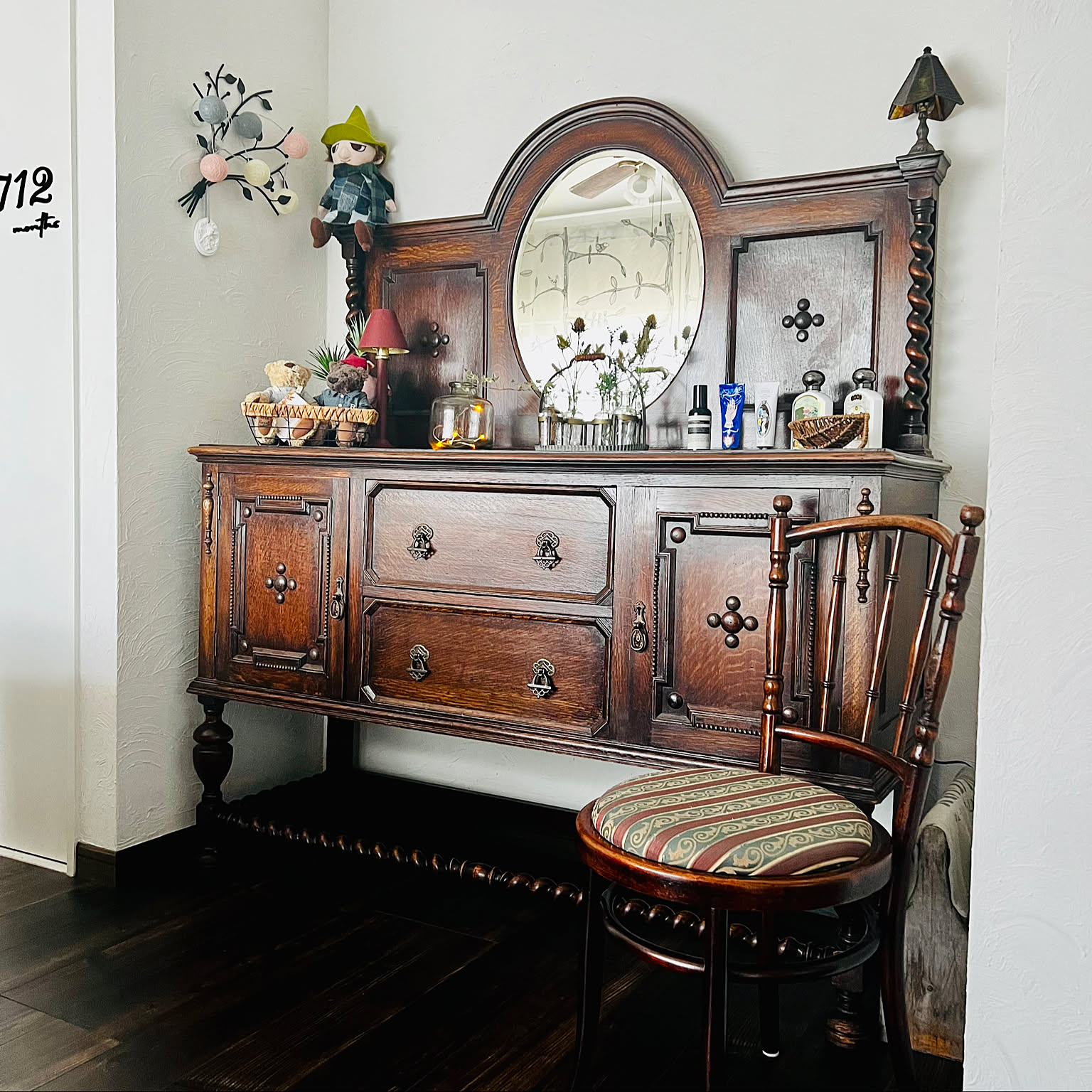 リビング/アンティーク家具/キャビネット/椅子/カフェ風などの