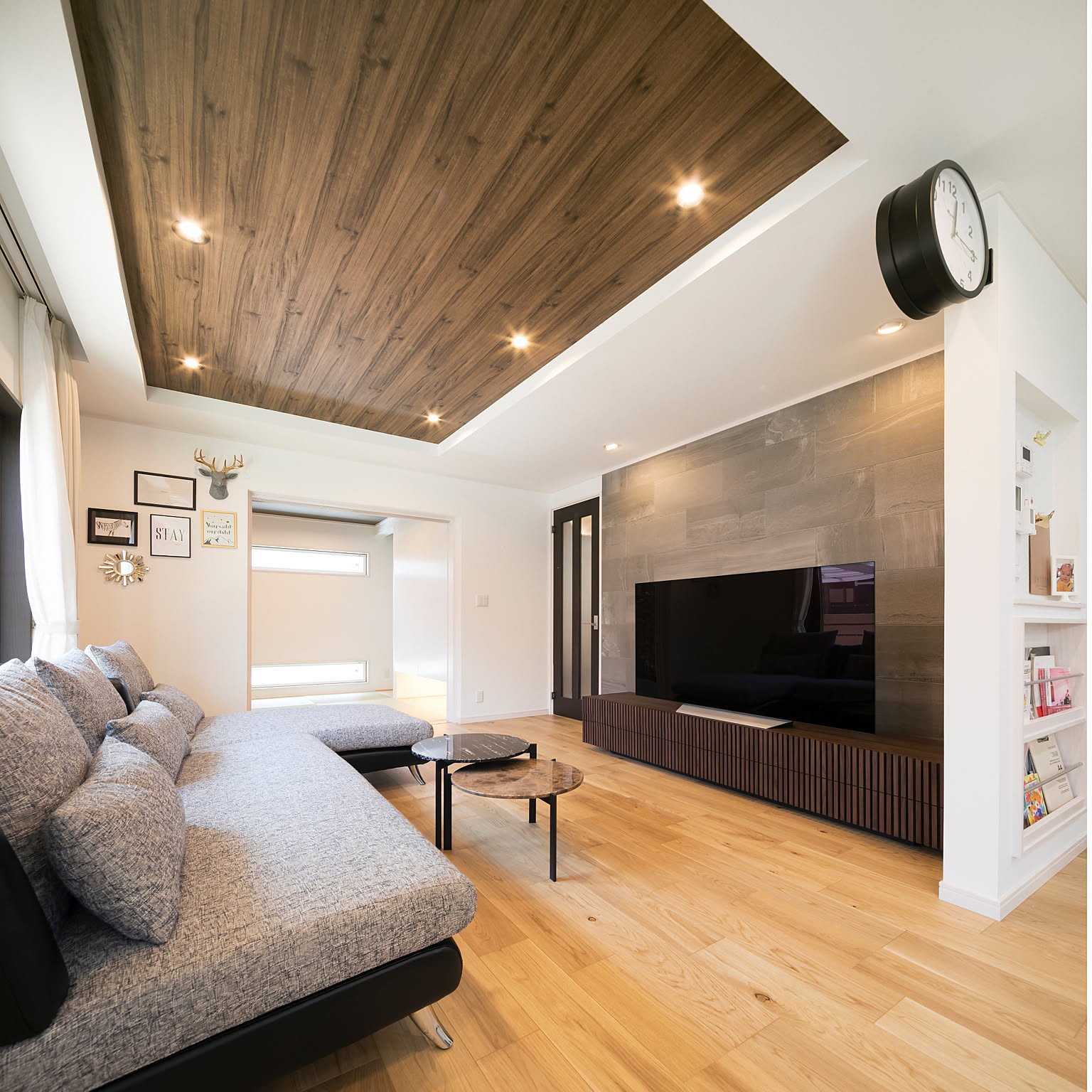 ホテルライク 折り上げ天井のおしゃれなインテリア・部屋・家具の実例