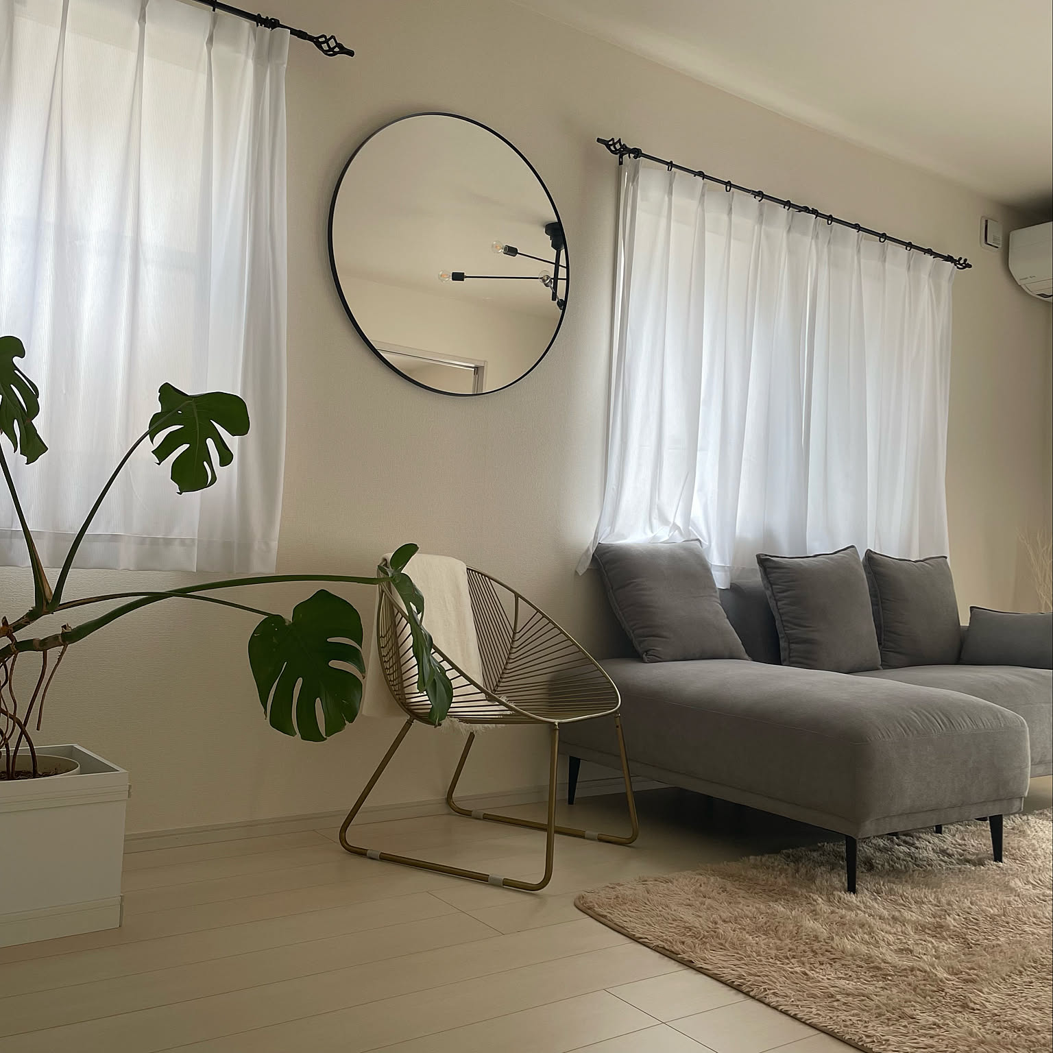 壁掛けミラー IKEAのおすすめ商品とおしゃれな実例 ｜ RoomClip