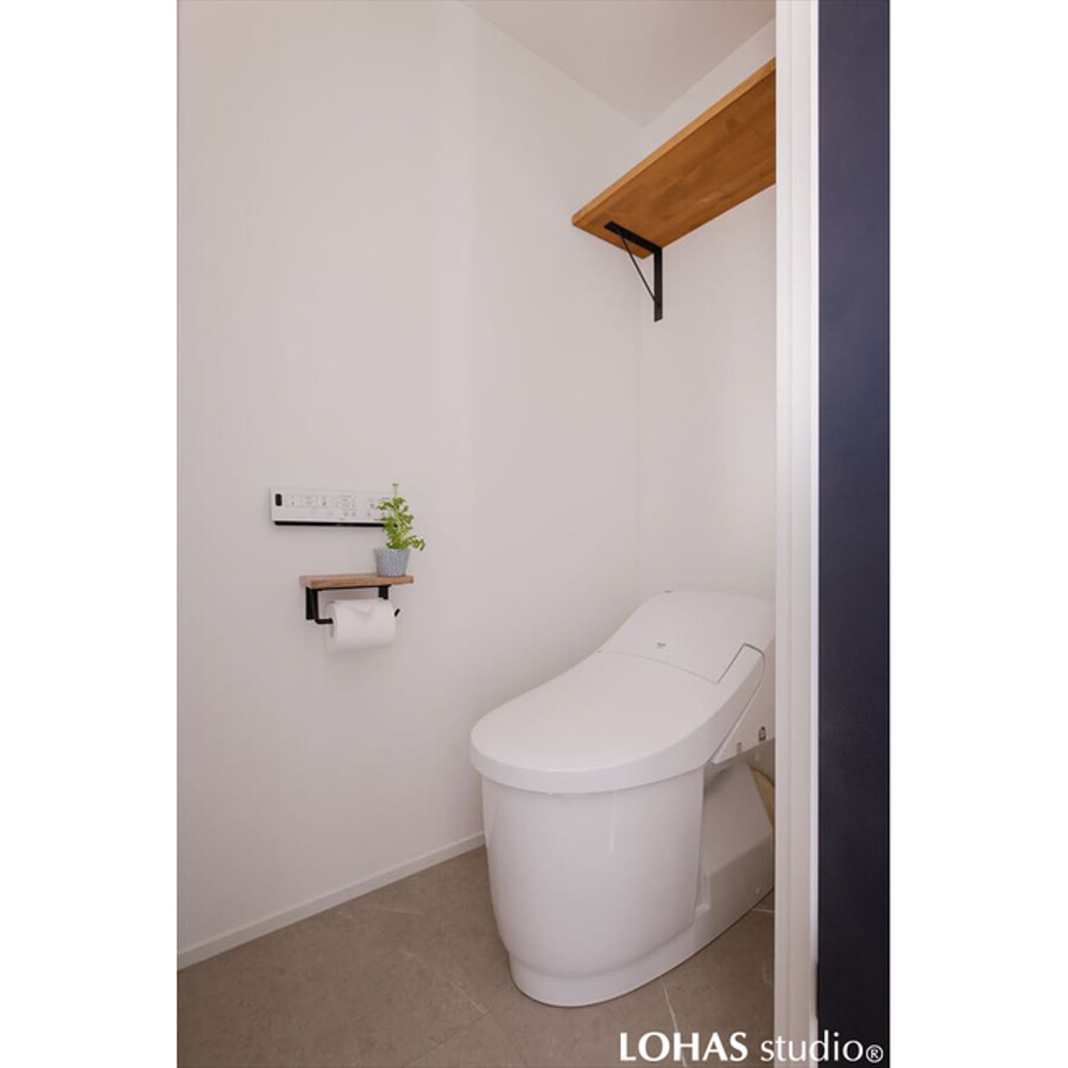 LIXIL ベーシアハーモLタイプの商品を使ったおしゃれなインテリア実例