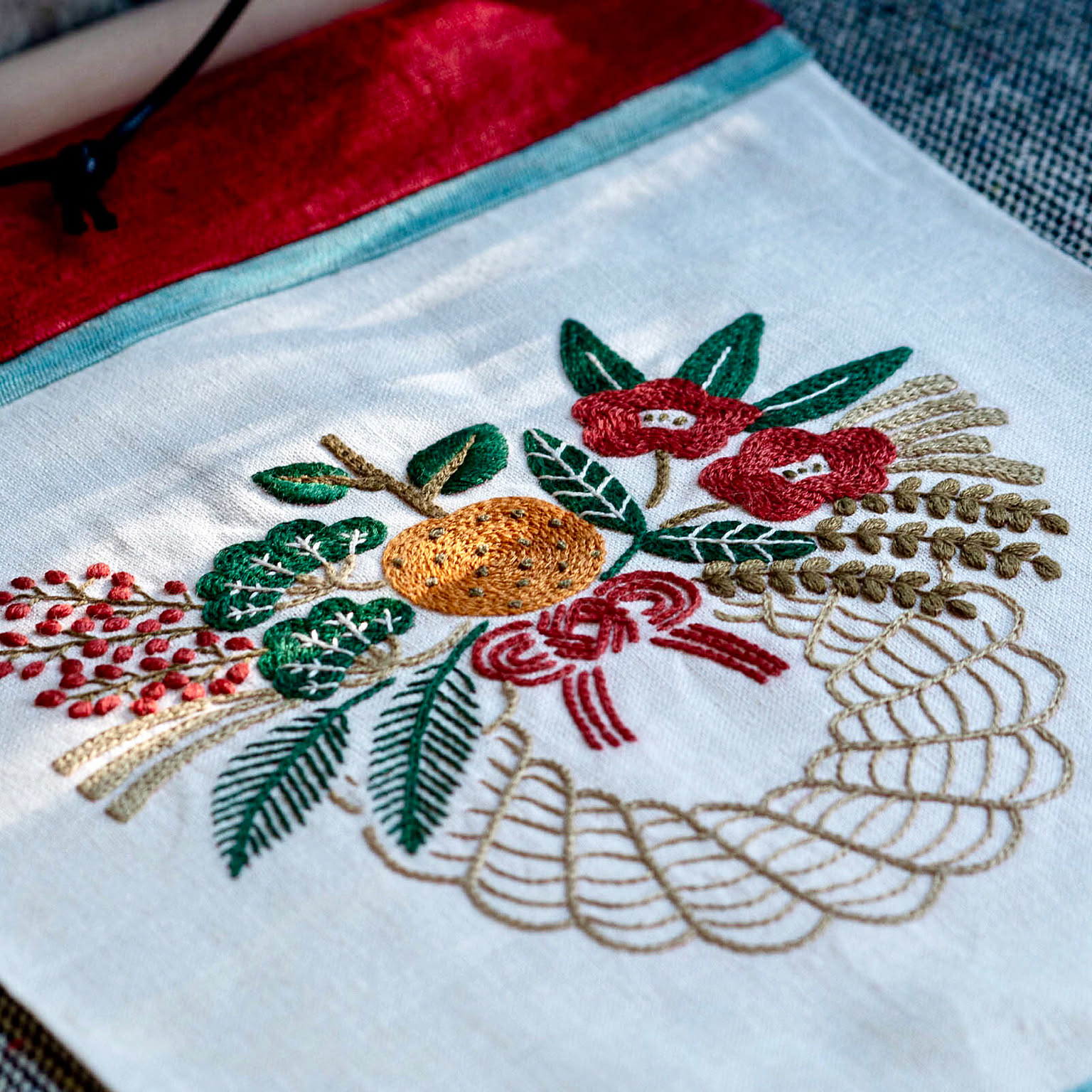 【豪華】戸塚刺繍☆のれん　お正月に・インテリアに　手刺繍でお得です 豪華】戸塚刺繍☆のれん お正月に・インテリアに 手刺繍でお得