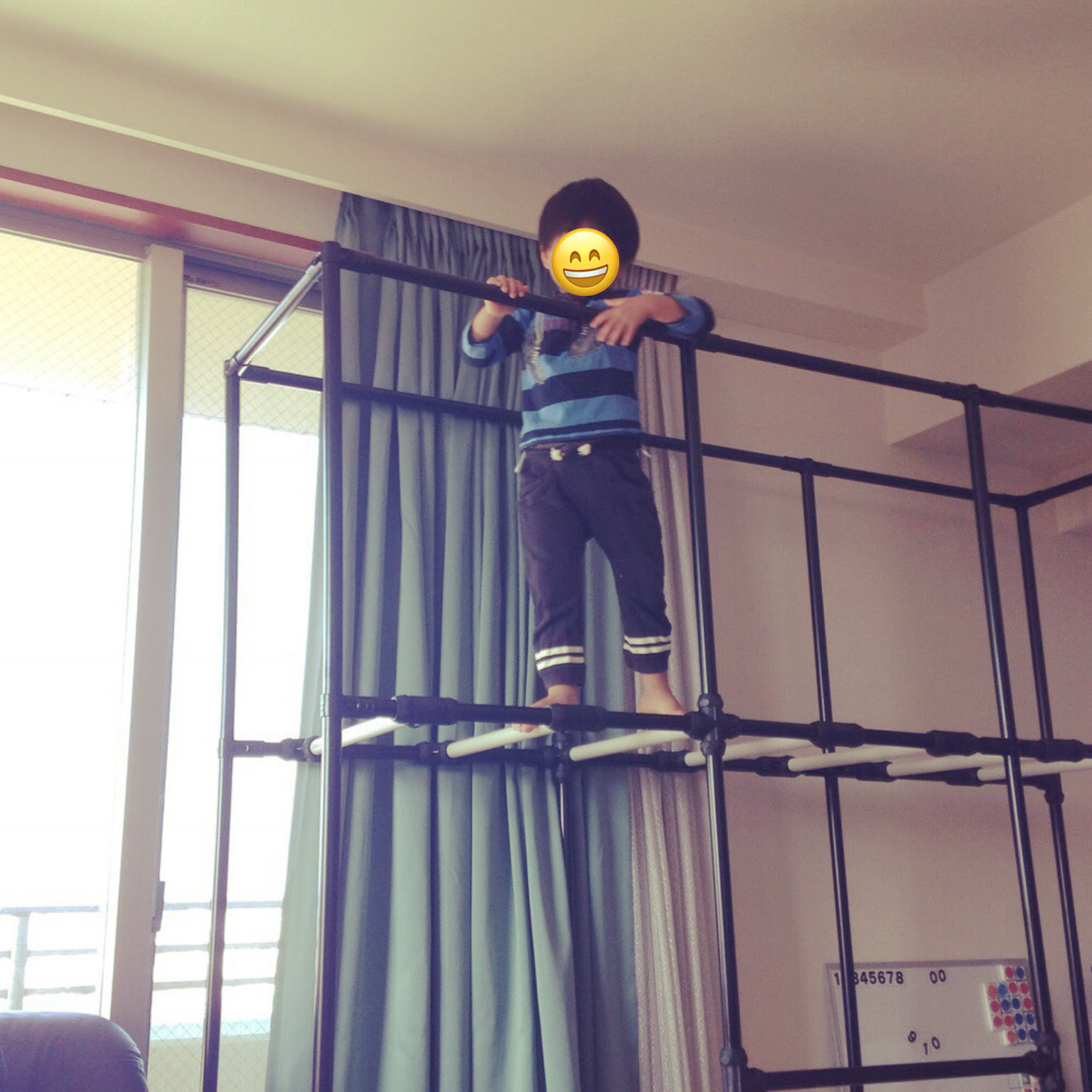 TTY様　完成写真　室内うんていタイプA  背面ボルダリング　鉄棒　滑り台 レディースのイチオシ様 完成写真 うんてい タイプA