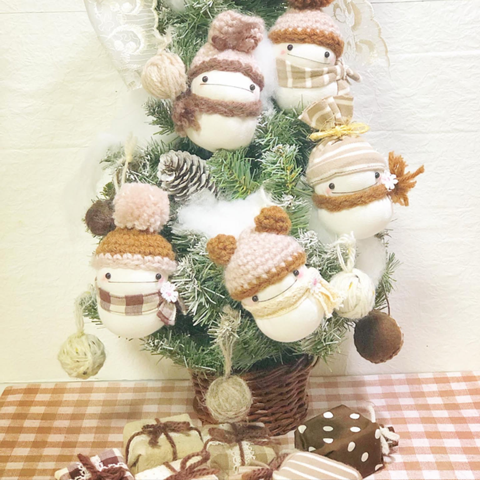 レジンでクリスマス🌲オーナメント作り】⚫︎ツリーの遠近感が