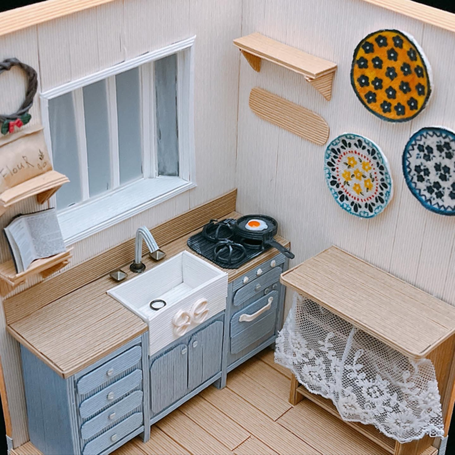 紙バンド　エコクラフト　ミニチュアダイニングキッチン e3aeb7a9242df26999b673b1ec8d79