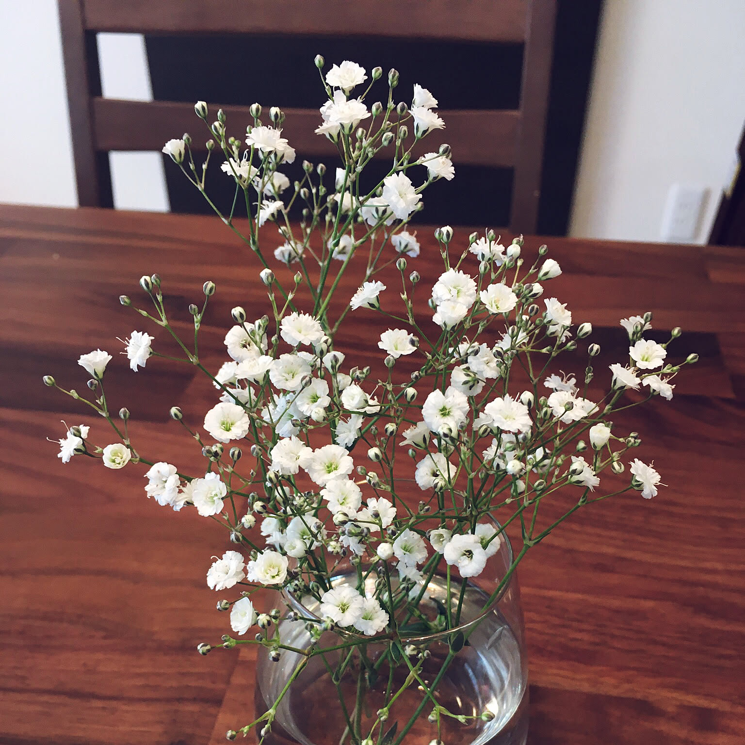 ダークブラウン 花瓶のお花のおすすめ商品とおしゃれな実例