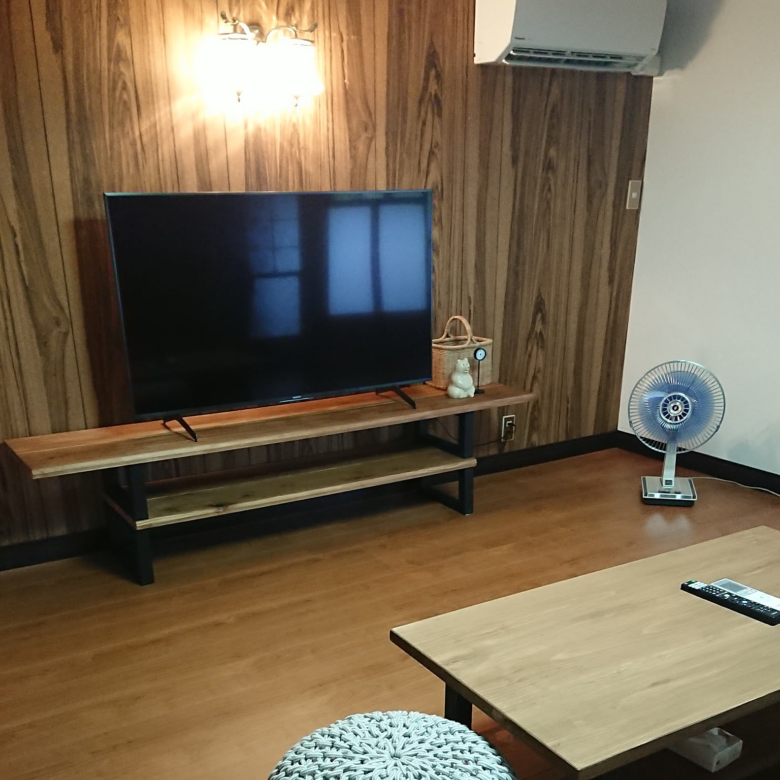 希少【ジャンク】日立 ブラウン管テレビ 木製枠 テレビ台 飾り棚
