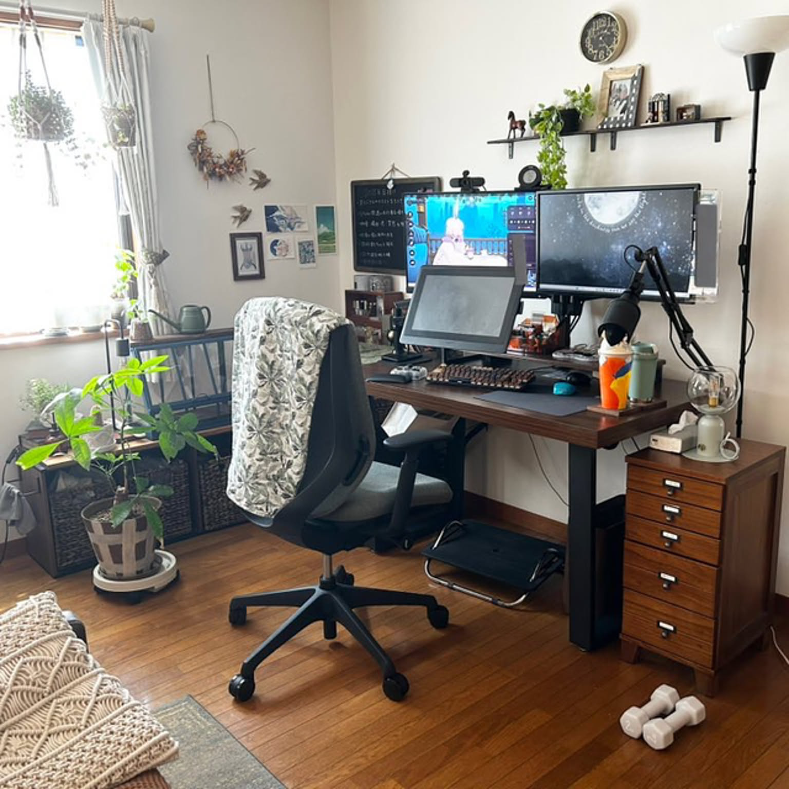 部屋全体/PCデスク周り/観葉植物/IKEA/カフェ風などのインテリア