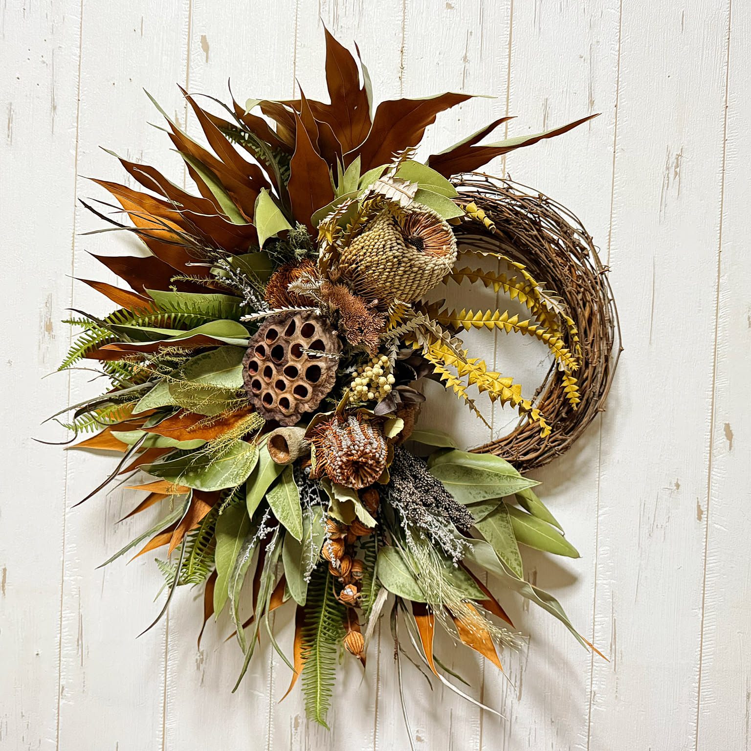 1.秋色ハーフリース 生花】秋色みなづきとペッパーベリーのハーフリース/はなどんや