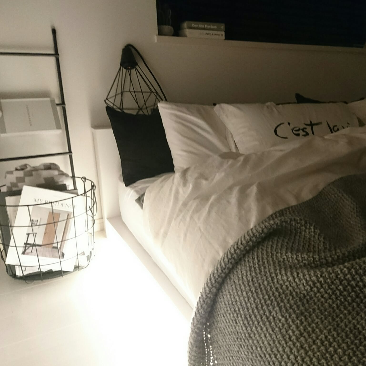 寝室 ライトアップのおすすめ商品とおしゃれな実例 ｜ RoomClip