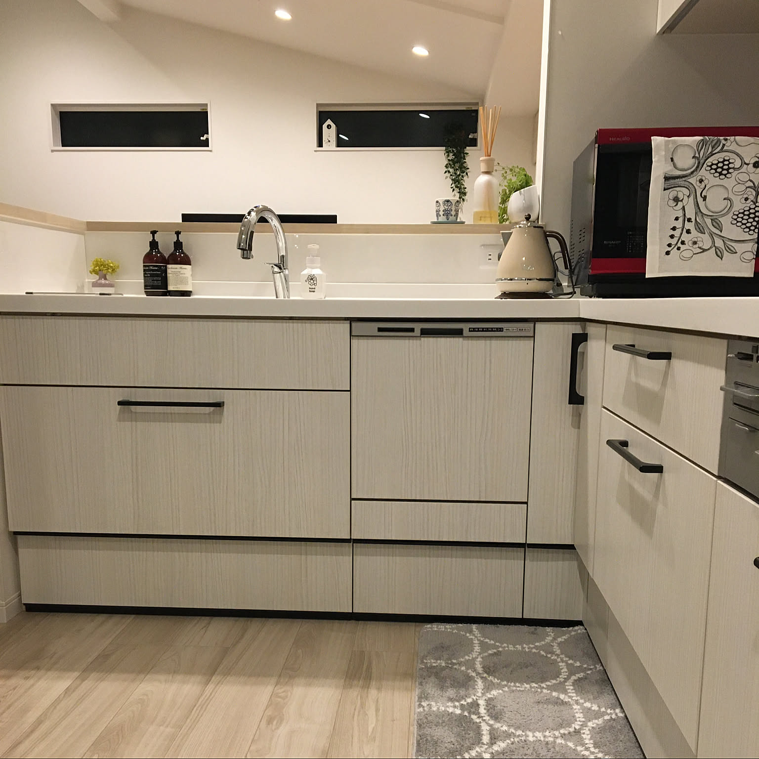 レトロ L字型キッチンのおしゃれなインテリア・部屋・家具の実例
