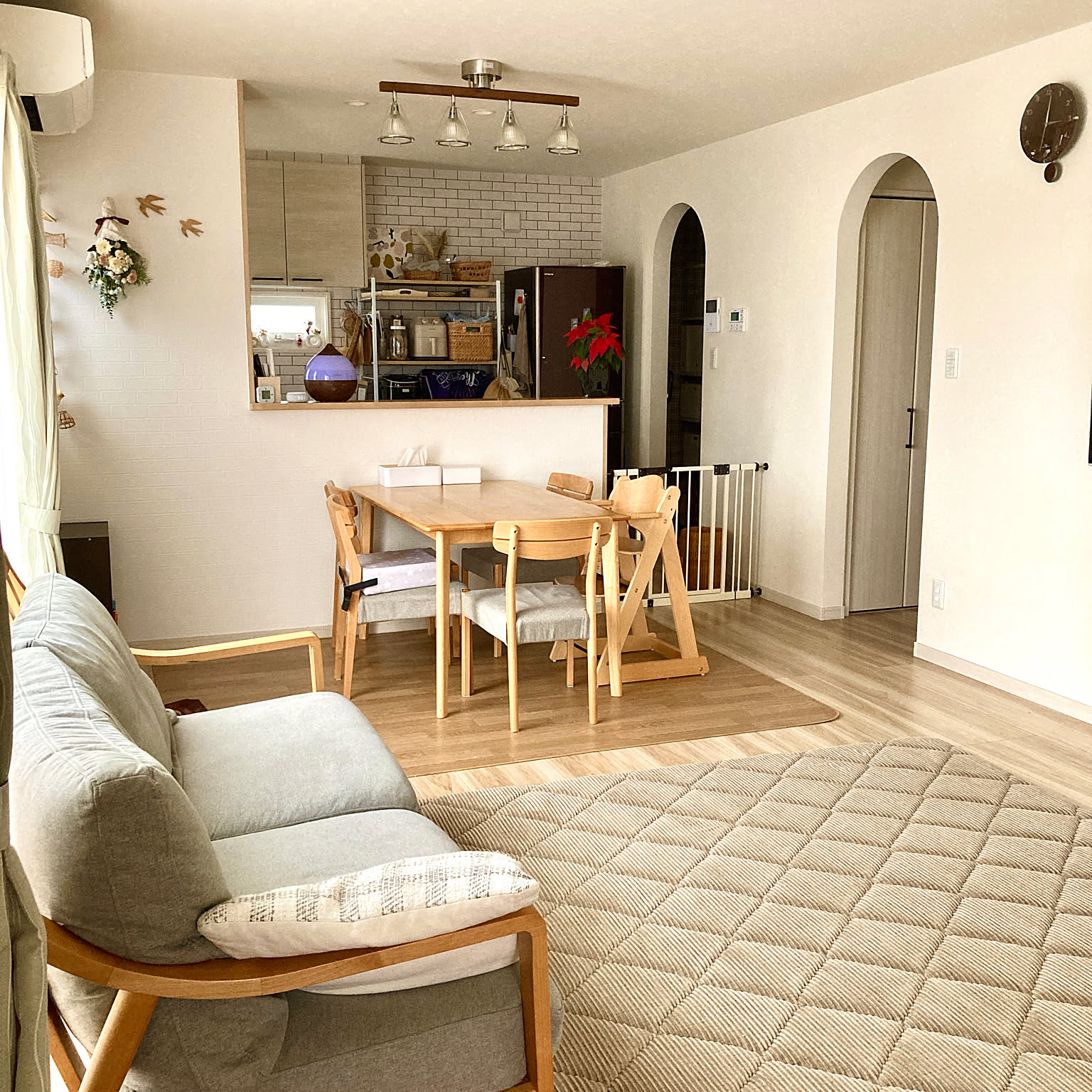 【モデルルーム美品】ニトリ 3人掛けソファ アルナス 楽天市場】3人掛け 布張りソファ (アルナス2KD DR-BE) ニトリ