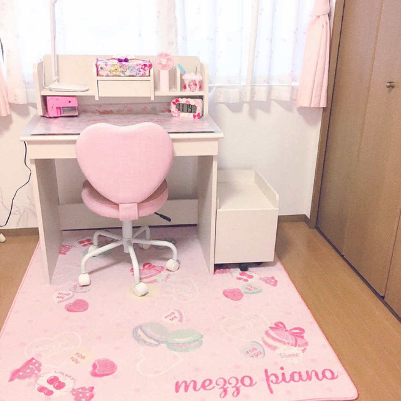 mezzo piano学習机ピンク
