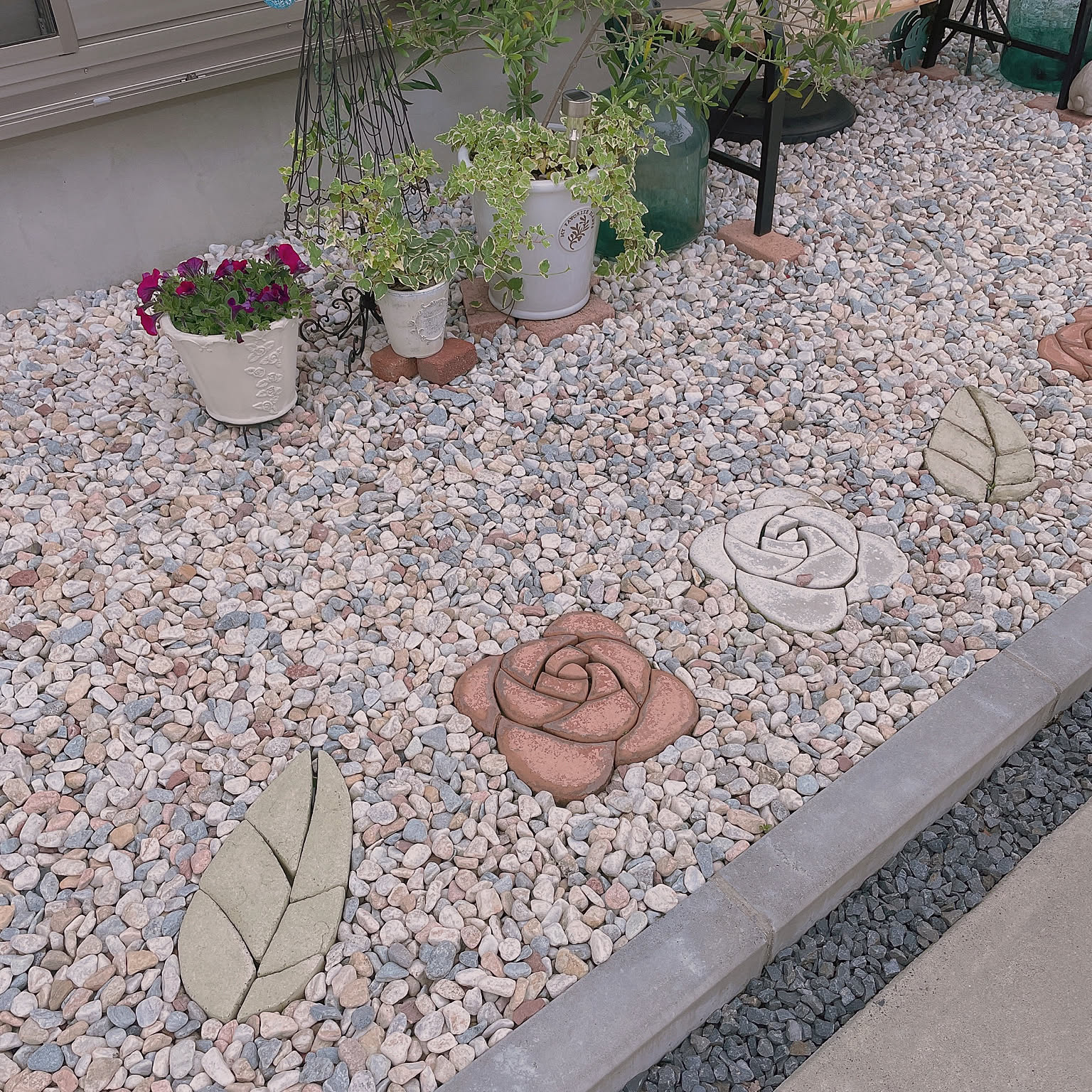 ガーデン雑貨 ステップストーンのおすすめ商品とおしゃれな実例