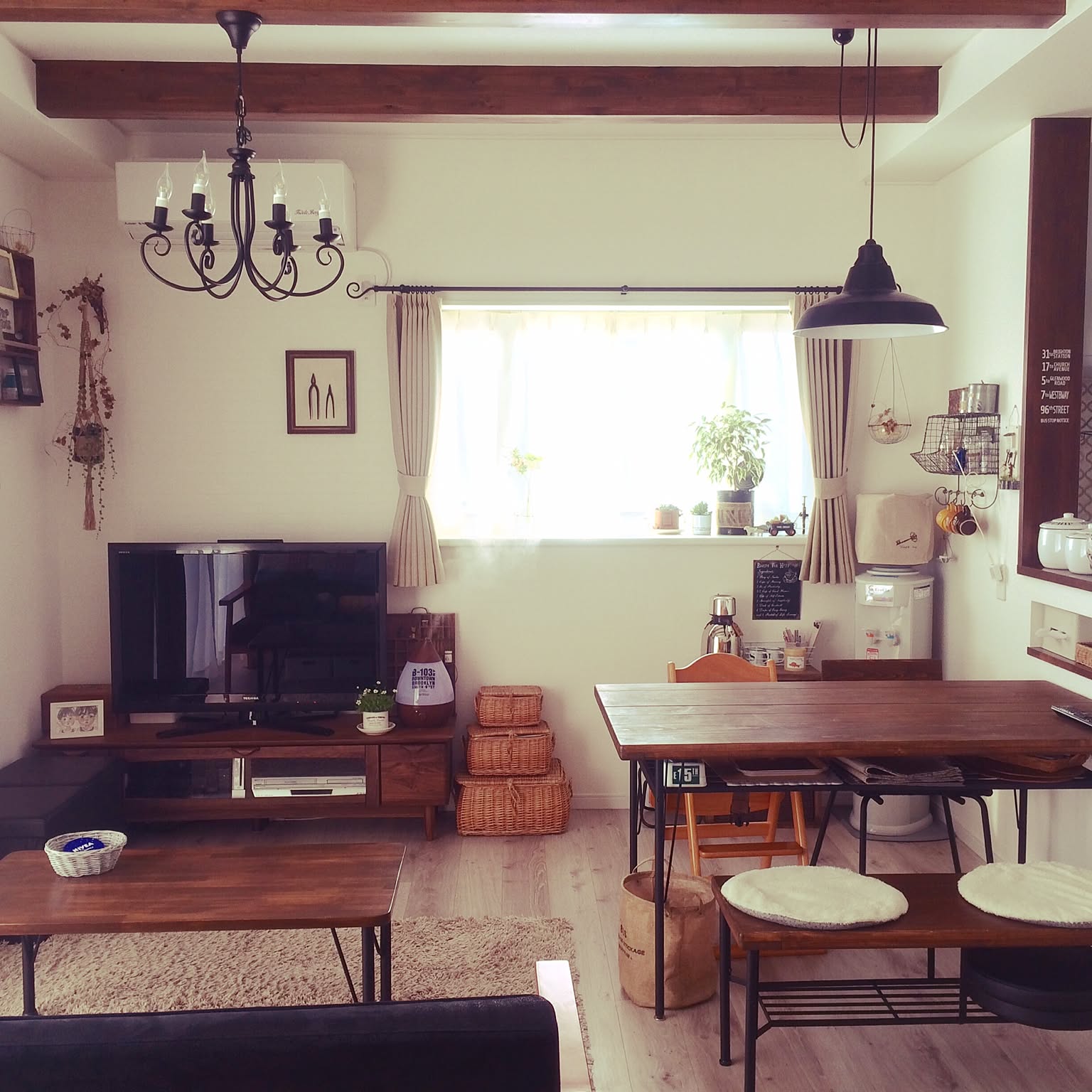 部屋全体/アンティーク/ハンドメイド/DIY/男前などのインテリア実例