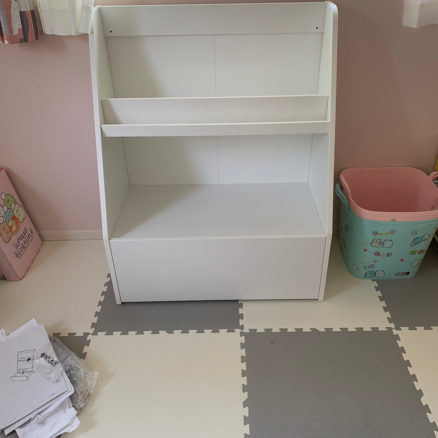 IKEA イケアホワイト棚　BERGIG ベリグ ブックディスプレイ 収納付き BERGIG book display with storage, white - IKEA