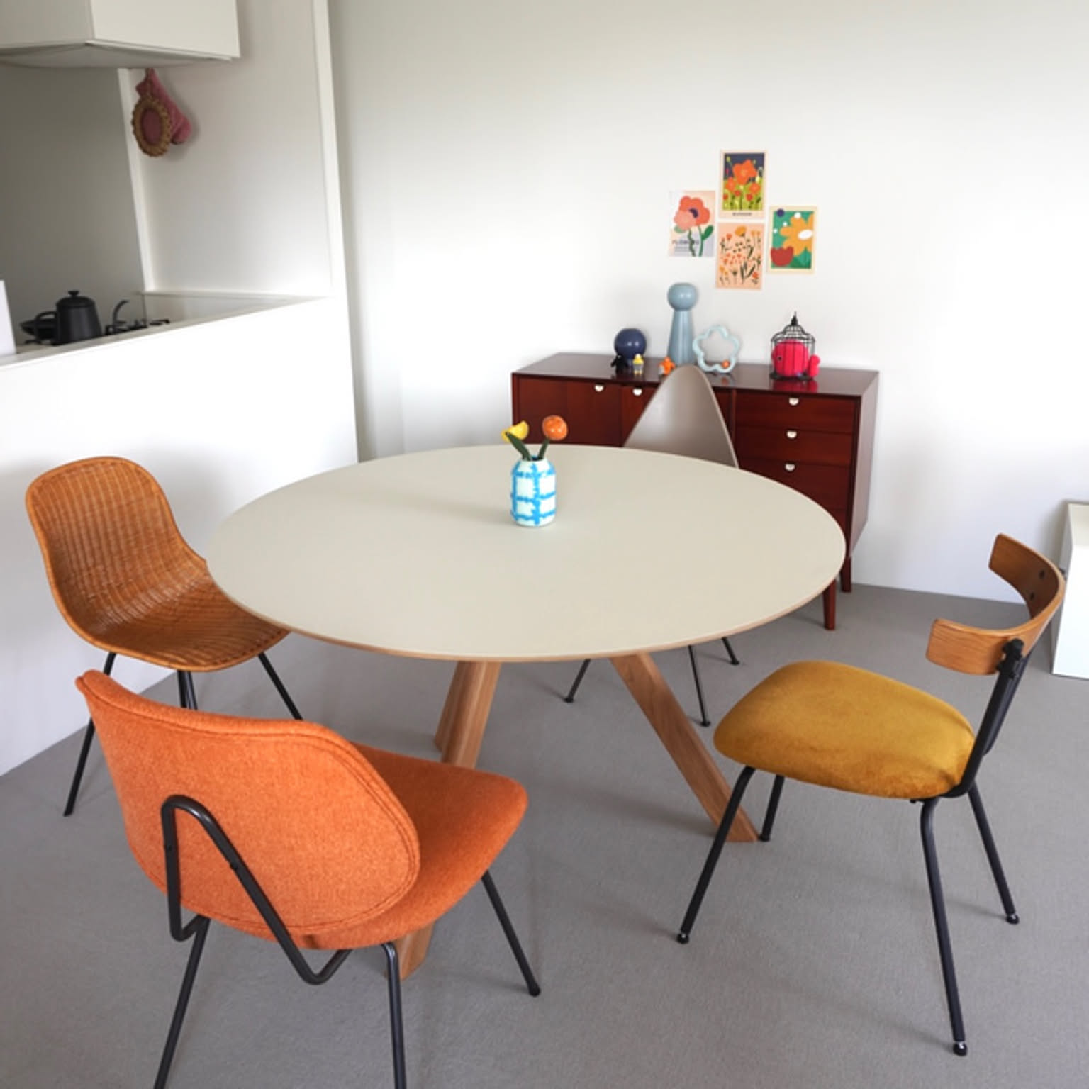 ミッドセンチュリー オレンジのおすすめ商品とおしゃれな実例