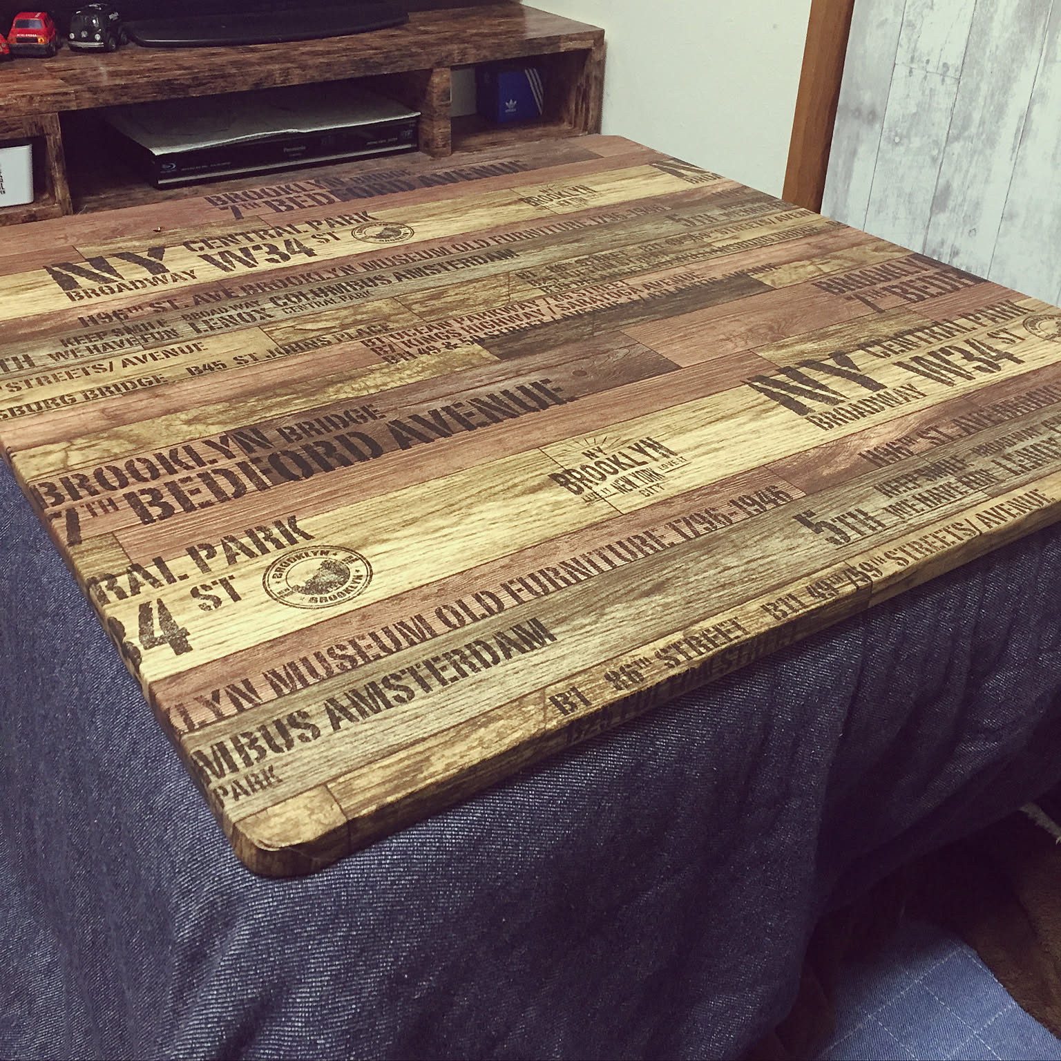 机 こたつ天板リメイクのおすすめ商品とおしゃれな実例 ｜ RoomClip