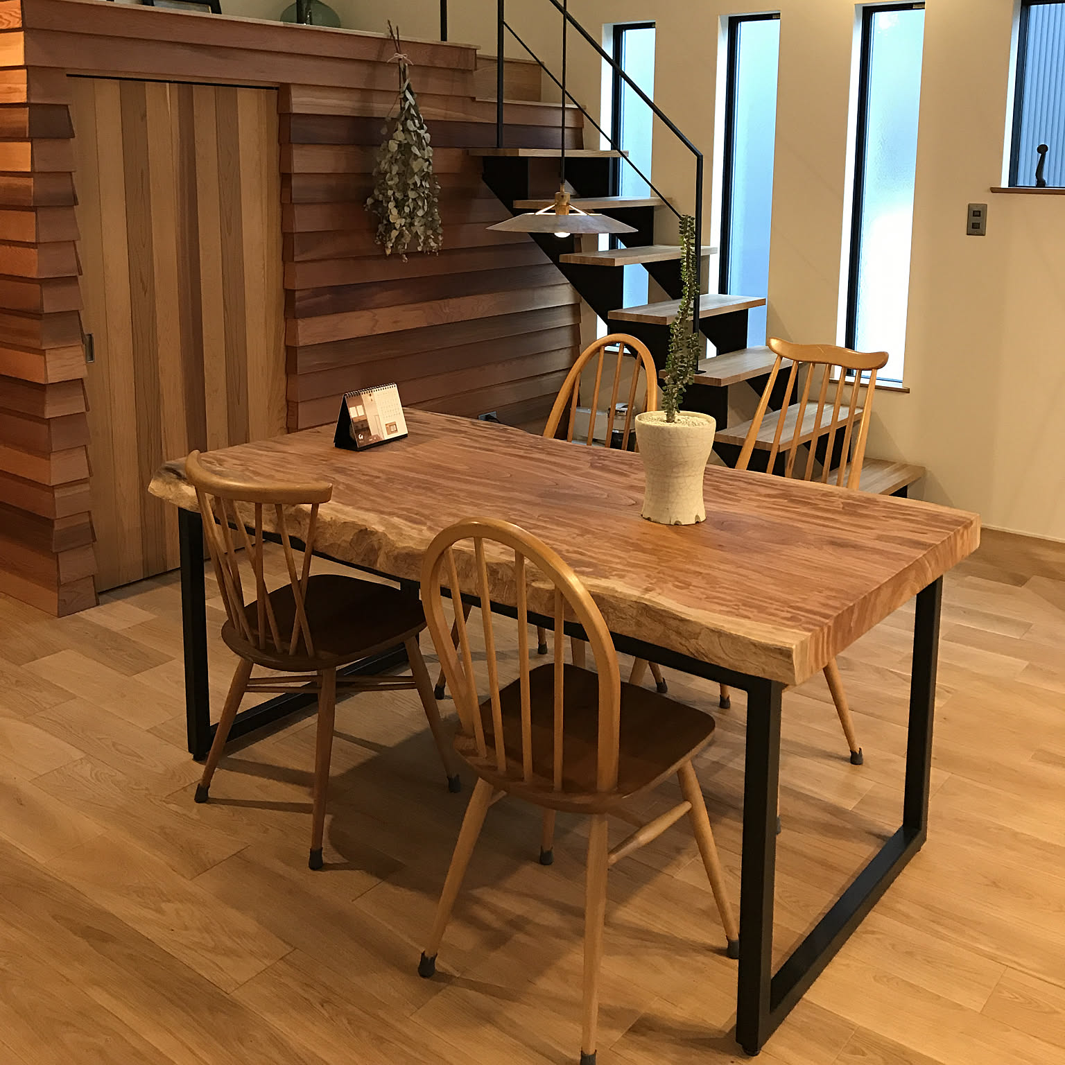 一点もの　一枚板　テーブル　ミニテーブル　年代物　アンティーク f7fa6a3ae10e57e6b869ffca983f3c