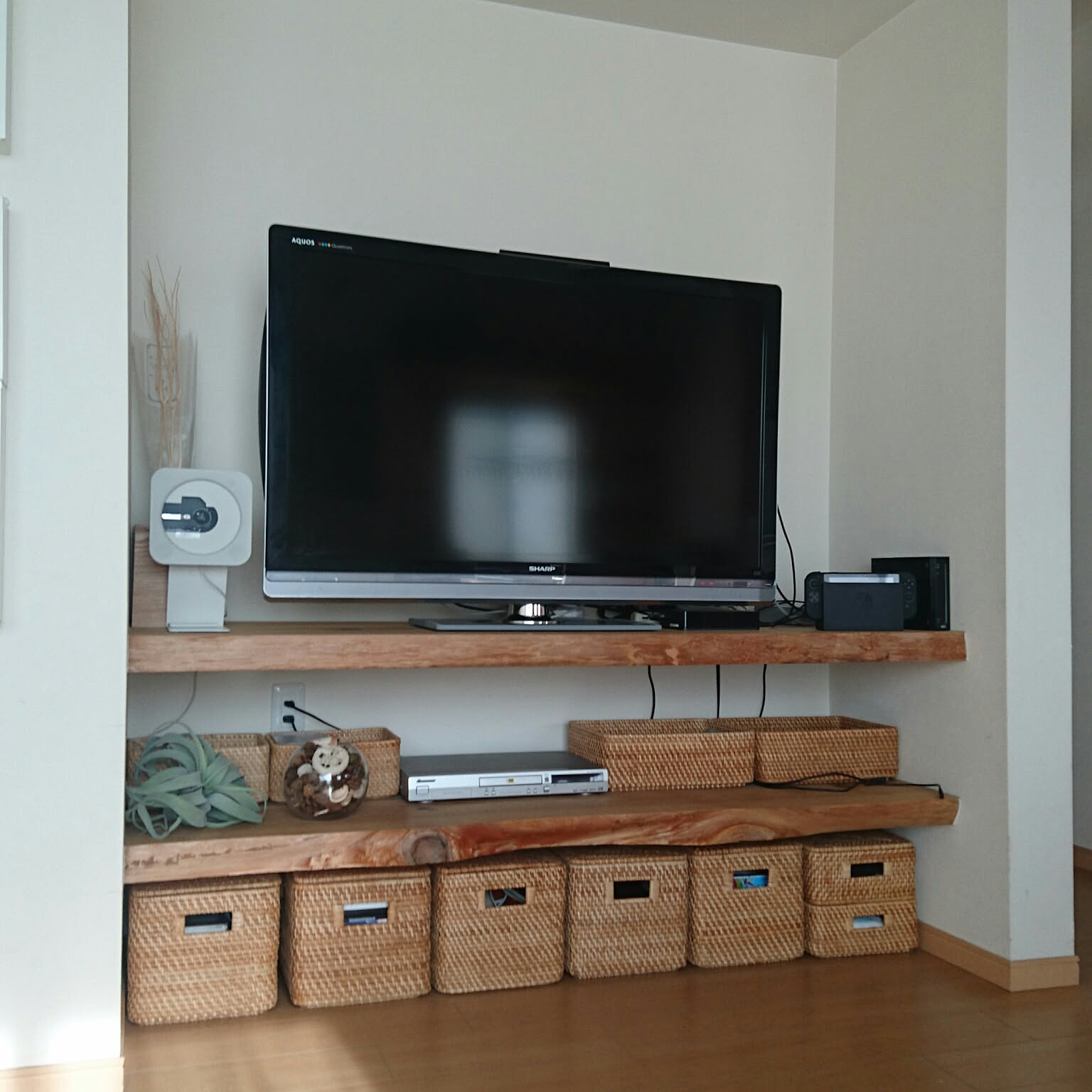棚 一枚板テレビボードのおすすめ商品とおしゃれな実例