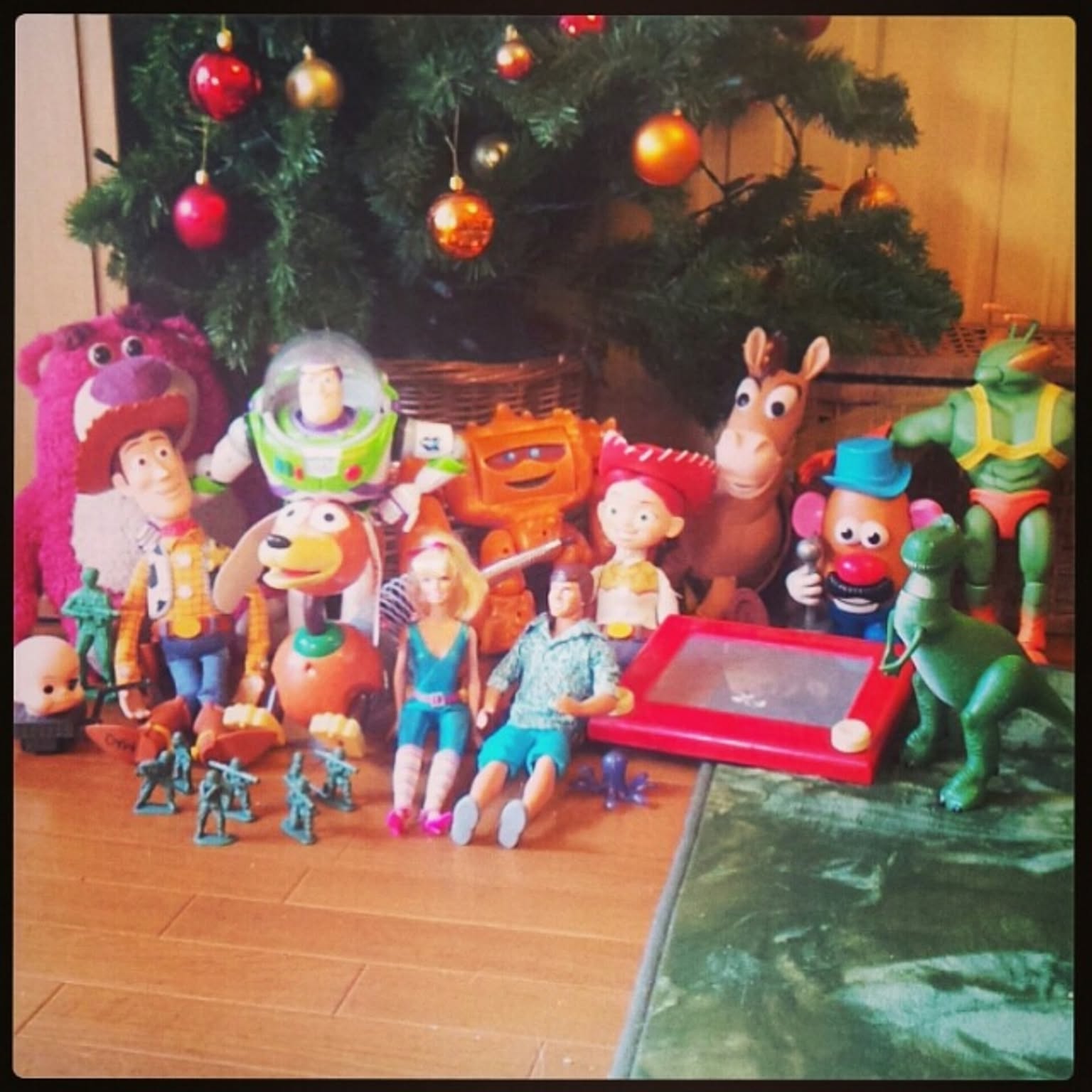 トイストーリー クリスマスツリーのおすすめ商品とおしゃれな実例