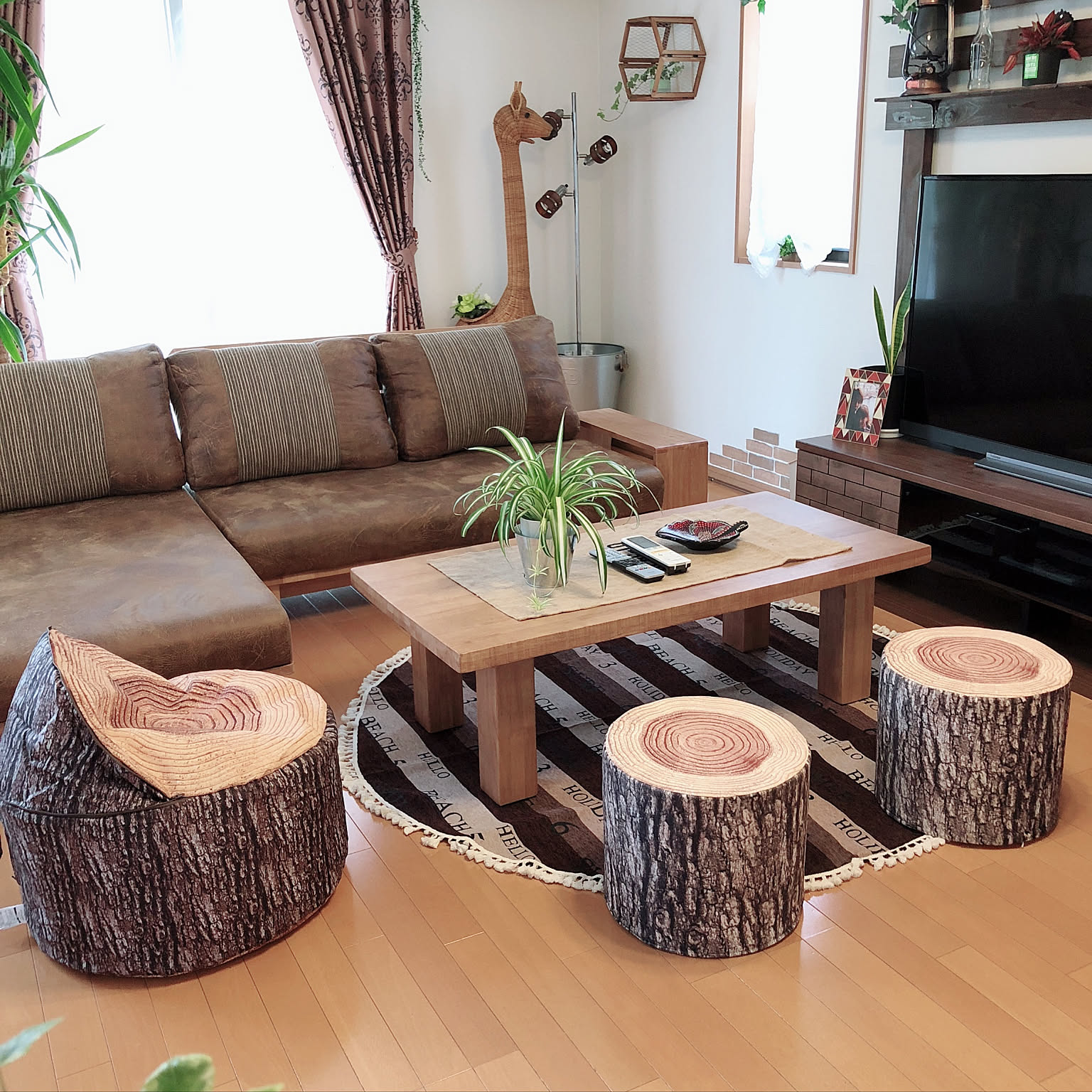 ニトリの切り株クッションのおすすめ商品とおしゃれな実例 ｜ RoomClip