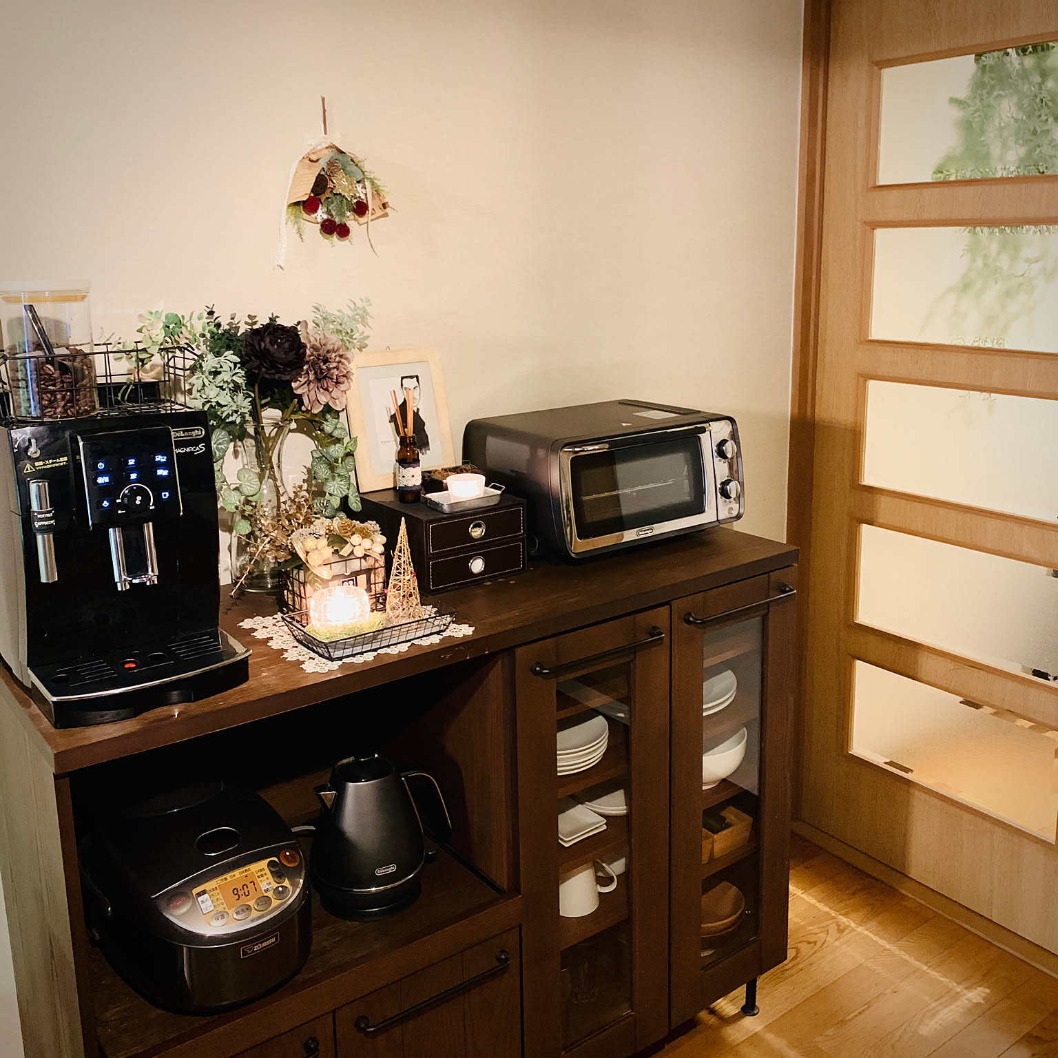 食器棚 黒×茶のおすすめ商品とおしゃれな実例 ｜ RoomClip（ルーム