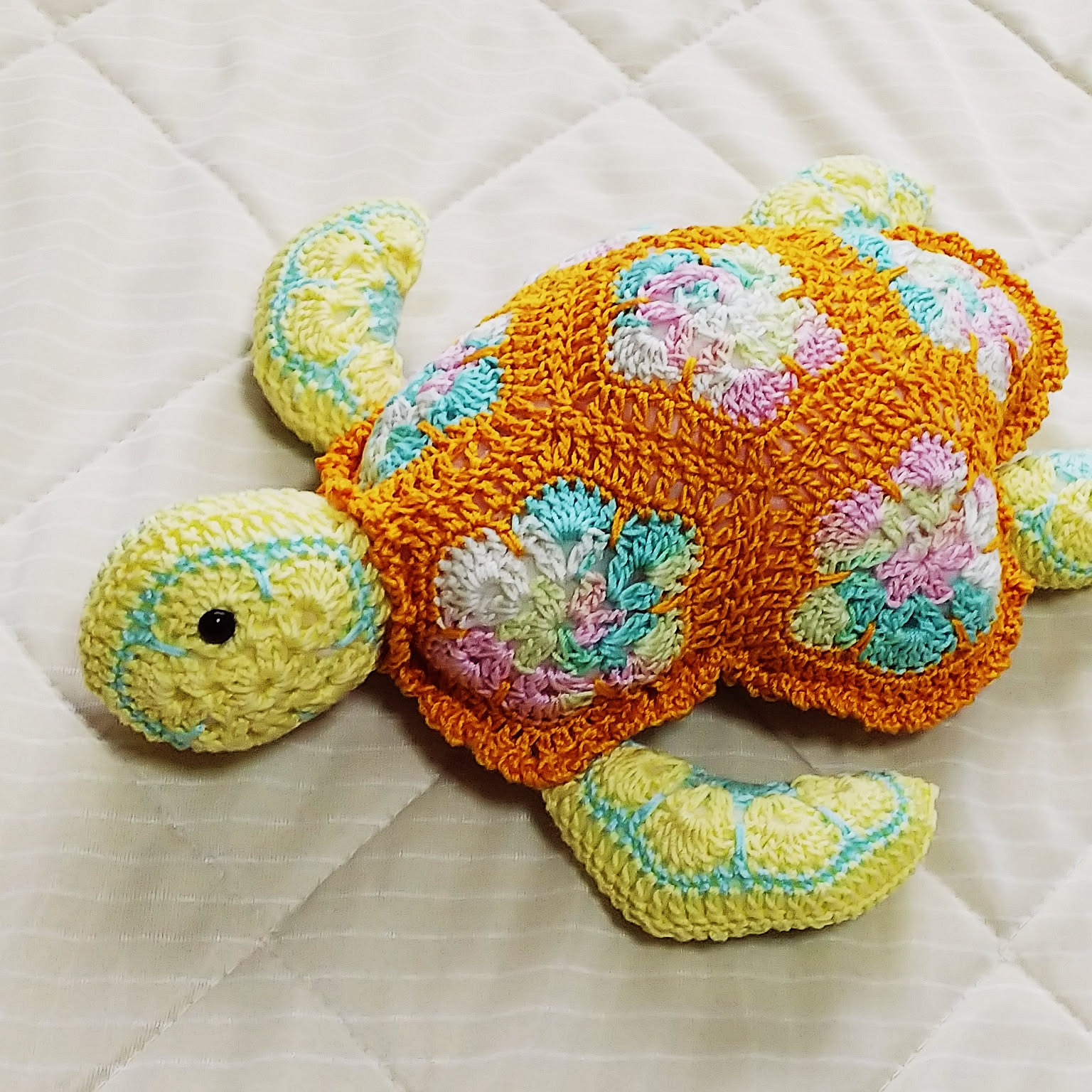 かめ/編みぐるみ/アフリカンフラワーモチーフ編み/亀/ハンドメイド