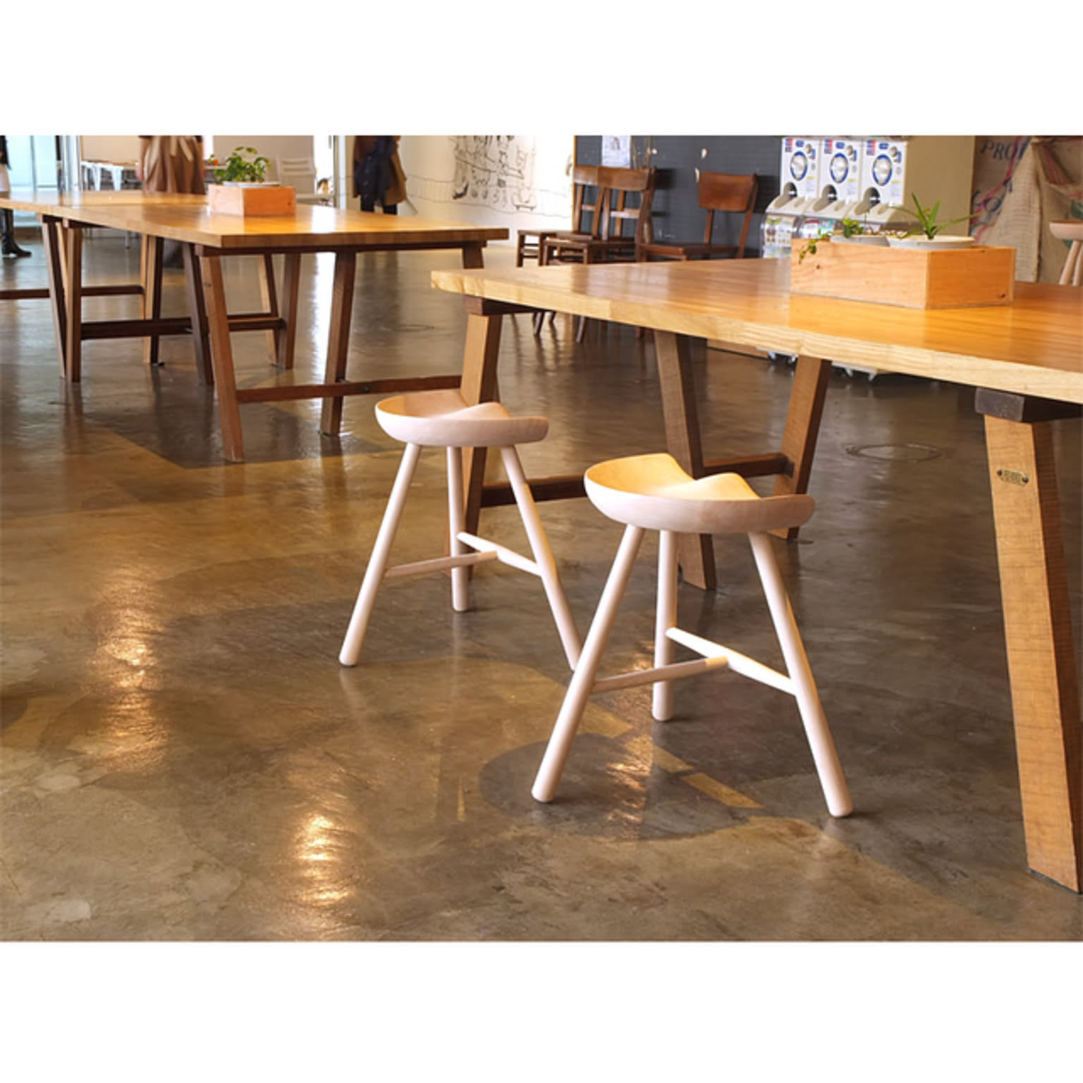 3本脚の椅子のおすすめ商品とおしゃれな実例 ｜ RoomClip（ルーム