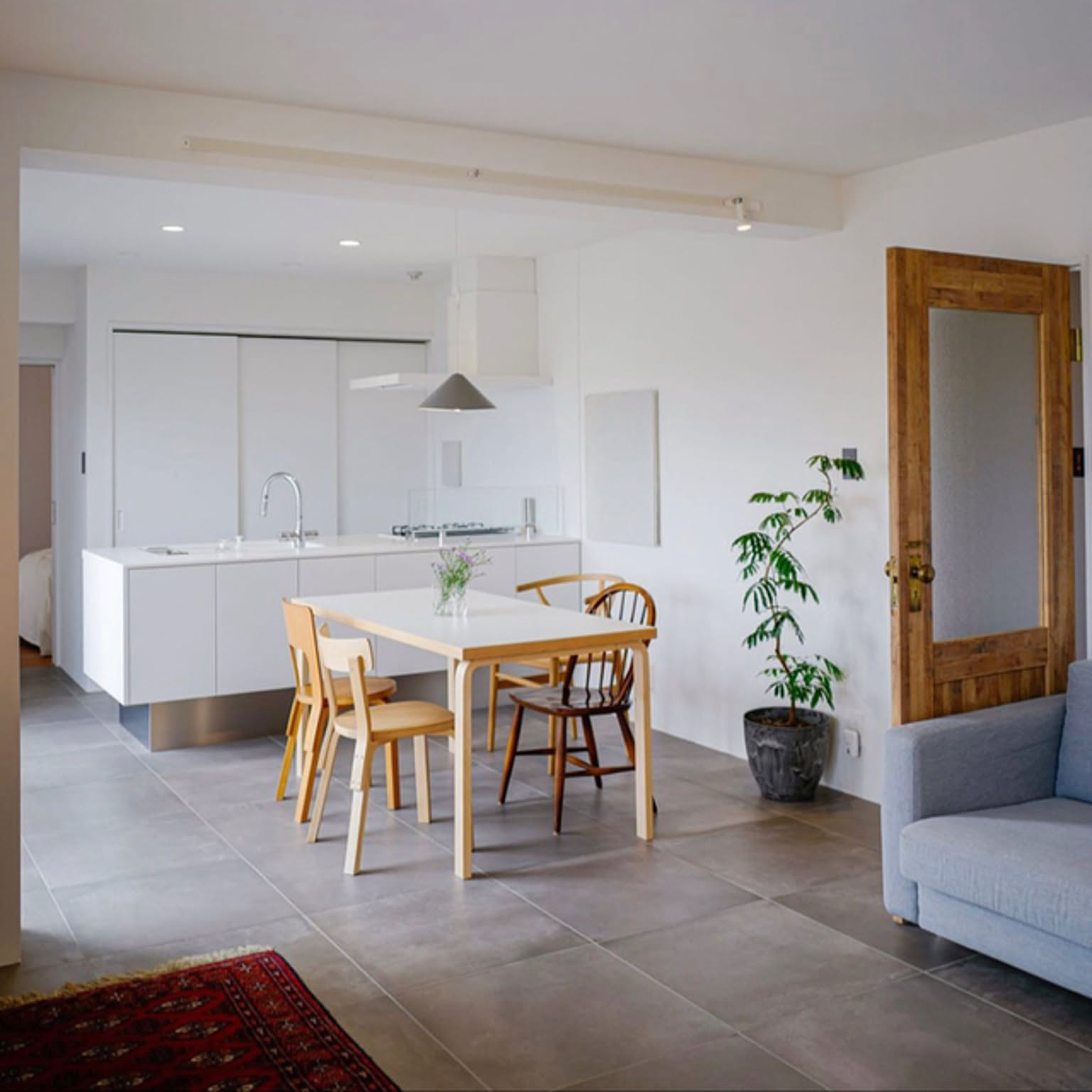 ダイニングテーブル Akari fcbb4599b40d605e24feeabc1f3cac