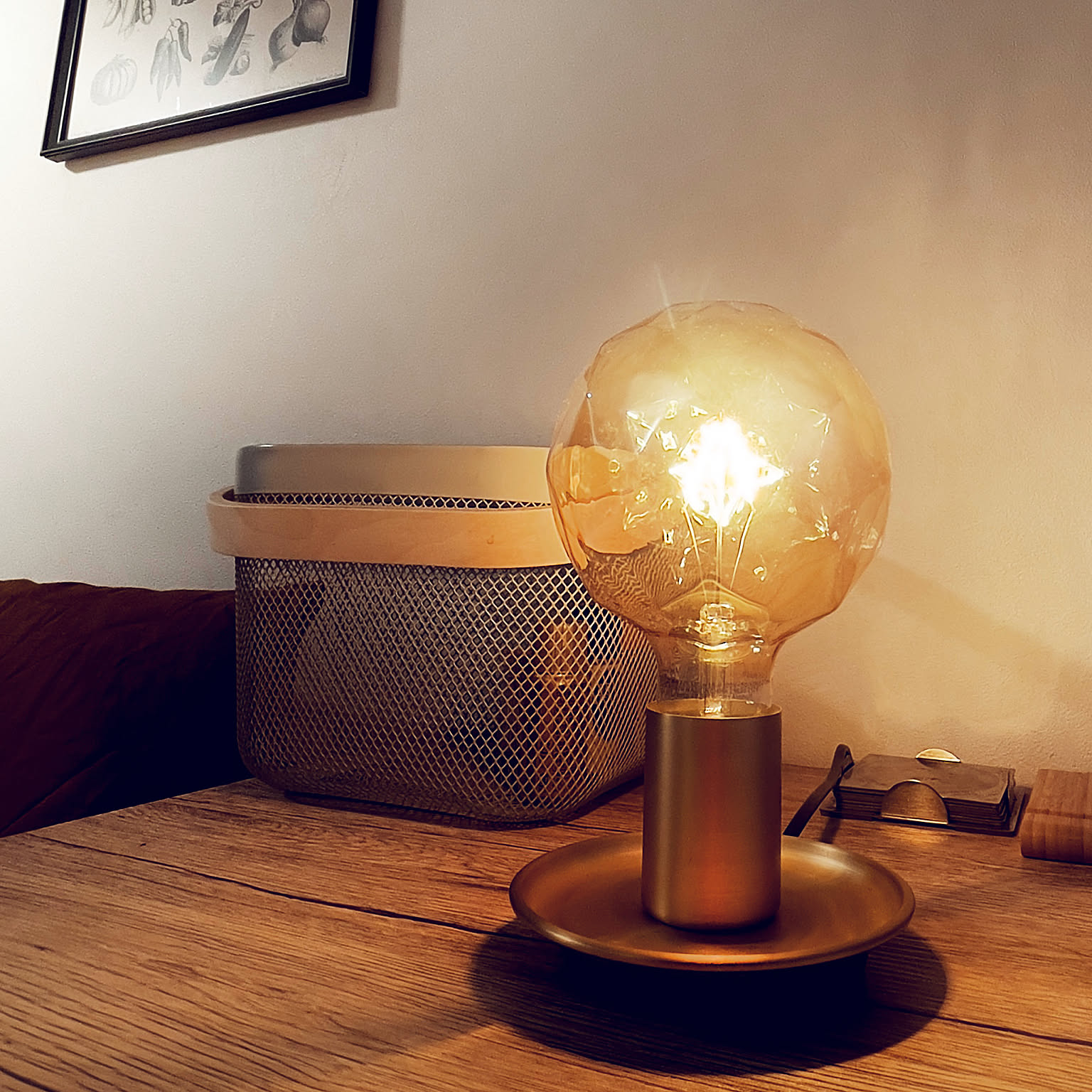 話題の行列 電源コード付き LEDライト INREDA IKEA 2本セット 述べ 16670 ボディクリーム