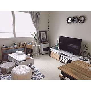 部屋全体/一人暮らし/海外ドラマみたいな部屋に住みたい/レトロ/テレビボード...などのインテリア実例 - 2017-04-08 21:02:38