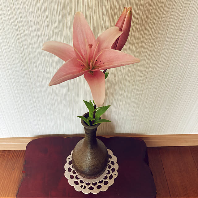 花瓶 百合の花のおすすめ商品とおしゃれな実例 ｜ RoomClip