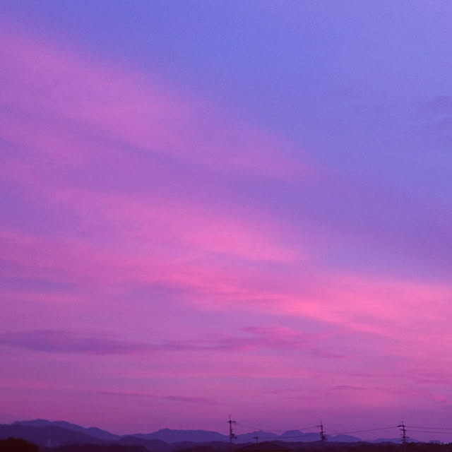 夏の夕焼け/沈む夕陽。/夕陽が見える部屋/蒼と紫のコントラスト/バス/トイレのインテリア実例 - 2018-07-13 19:33:06