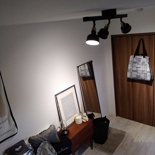 IKEA イケア シーリングトラック スポットライト3個 ブラック 黒 IKEA イケア シーリングトラック スポットライト3個 ブラック 黒
