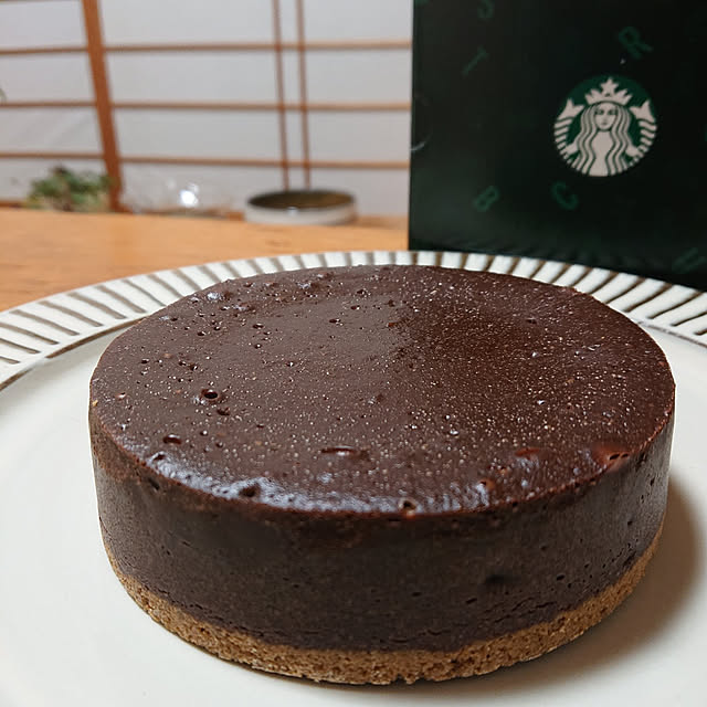 机/スタバ/チョコレートケーキ/いいね、フォローに感謝します✨/無言いいね、フォローすみません...などのインテリア実例 - 2022-01-21 18:50:54