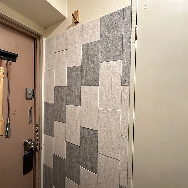 玄関/入り口/エコカラットを自分達で貼ろう部/エコカラットDIY/アレルゲンを軽減する壁/エコカラット アレルピュア...などのインテリア実例 - 2025-02-11 22:24:29