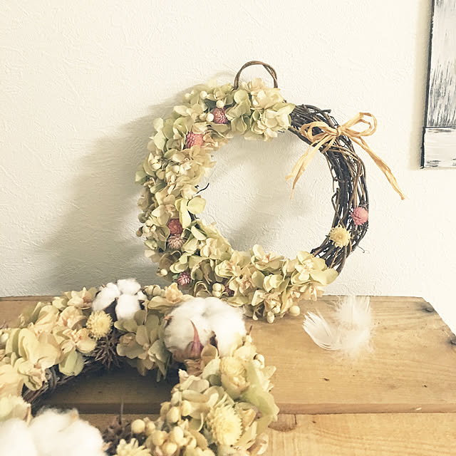 ベッド周り/リース/柏葉紫陽花ドライ/ハンドメイド♡/コメント嬉しいです✨...などのインテリア実例 - 2017-11-14 20:13:56