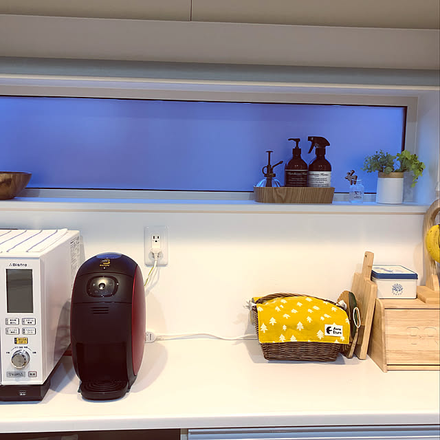 yukoの-【エコ＆システムパック付き】ネスカフェ ゴールドブレンド バリスタ TAMA レッド(1台)【ネスカフェ バリスタ】[ネスカフェ バリスタ 9633 タマ　コーヒーメーカー]【送料無料】の家具・インテリア写真