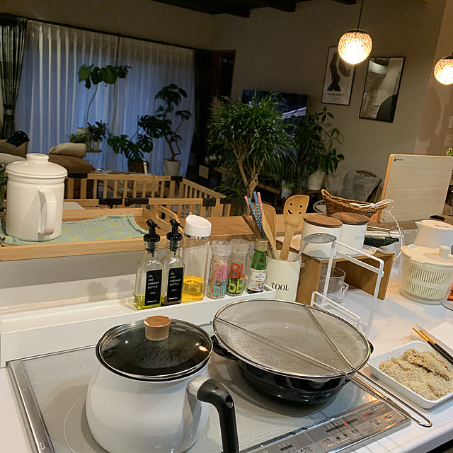 吊り下げランプ/ニトリの油ハネ防止ネット/みなさんの素敵インテリアに憧れます/いつも見てくださって、感謝です♡/キッチン...などのインテリア実例 - 2022-10-15 17:50:24