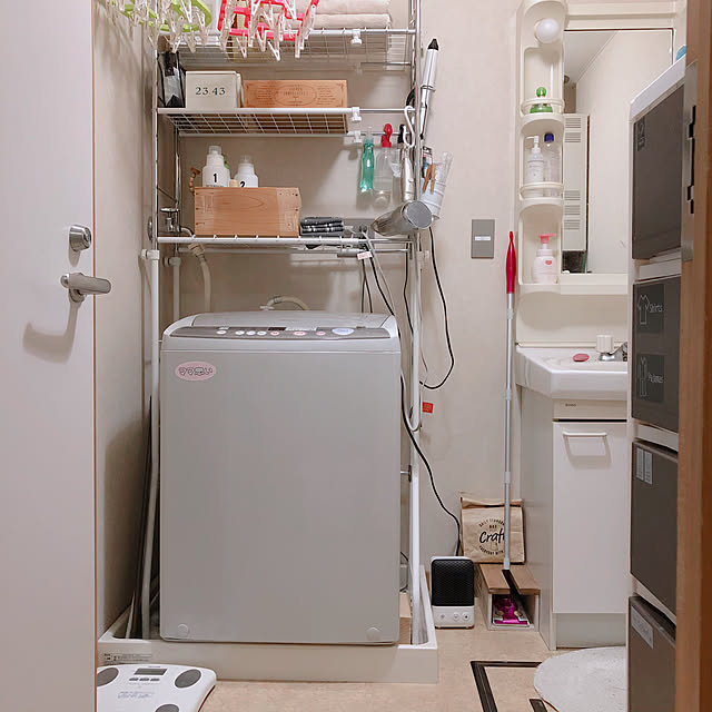 emiのライフオンプロダクツ-人感センサー付 セラミックファンヒーター コンパクトに足元に、だけどしっかり暖房、人感センサー付 省エネ ヒーター 人感センサー付で、消し忘れの心配もないの家具・インテリア写真